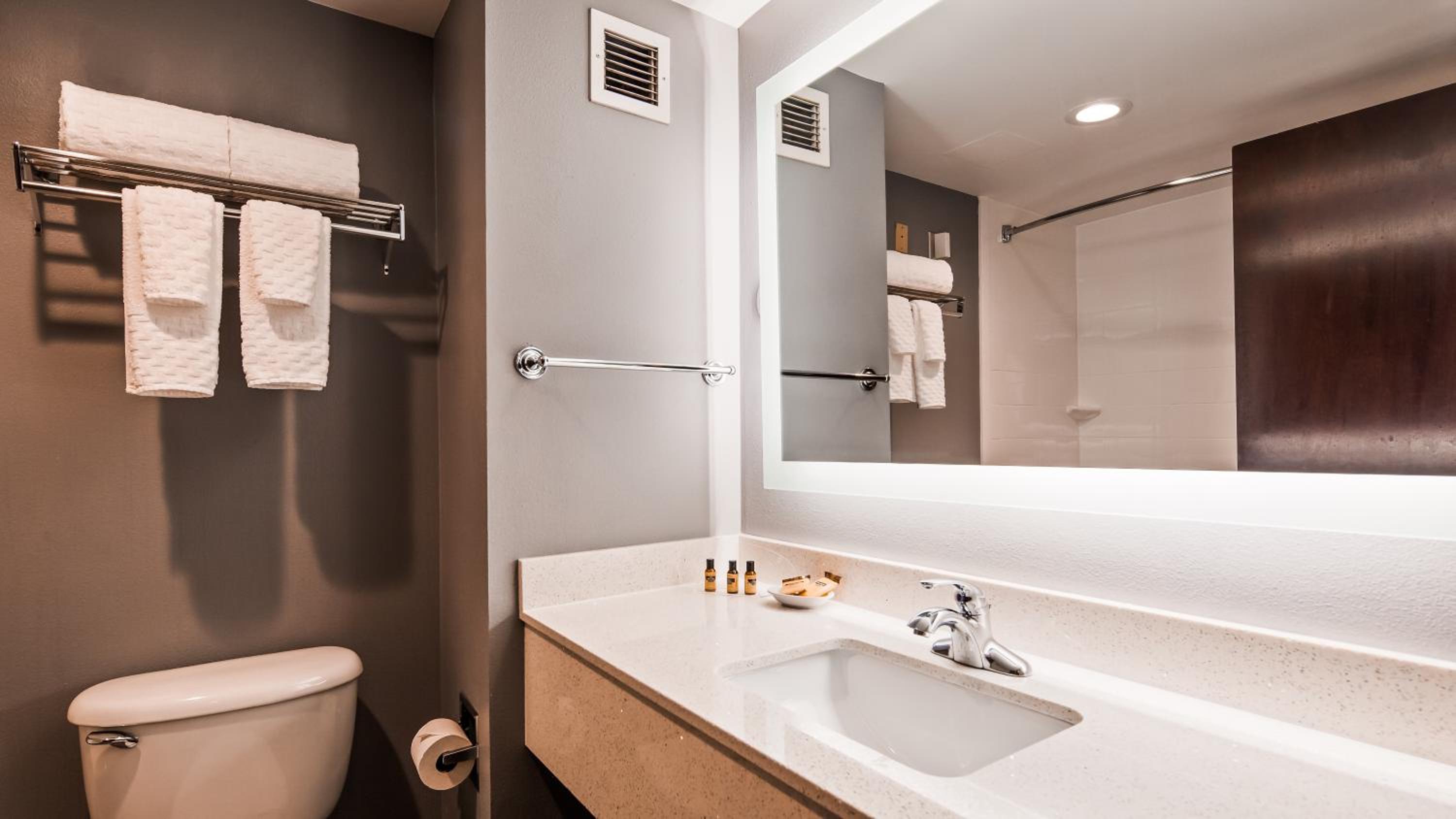 Fairfield Vacations - Best Western Plus Fairfield Hotel - Property Image 38