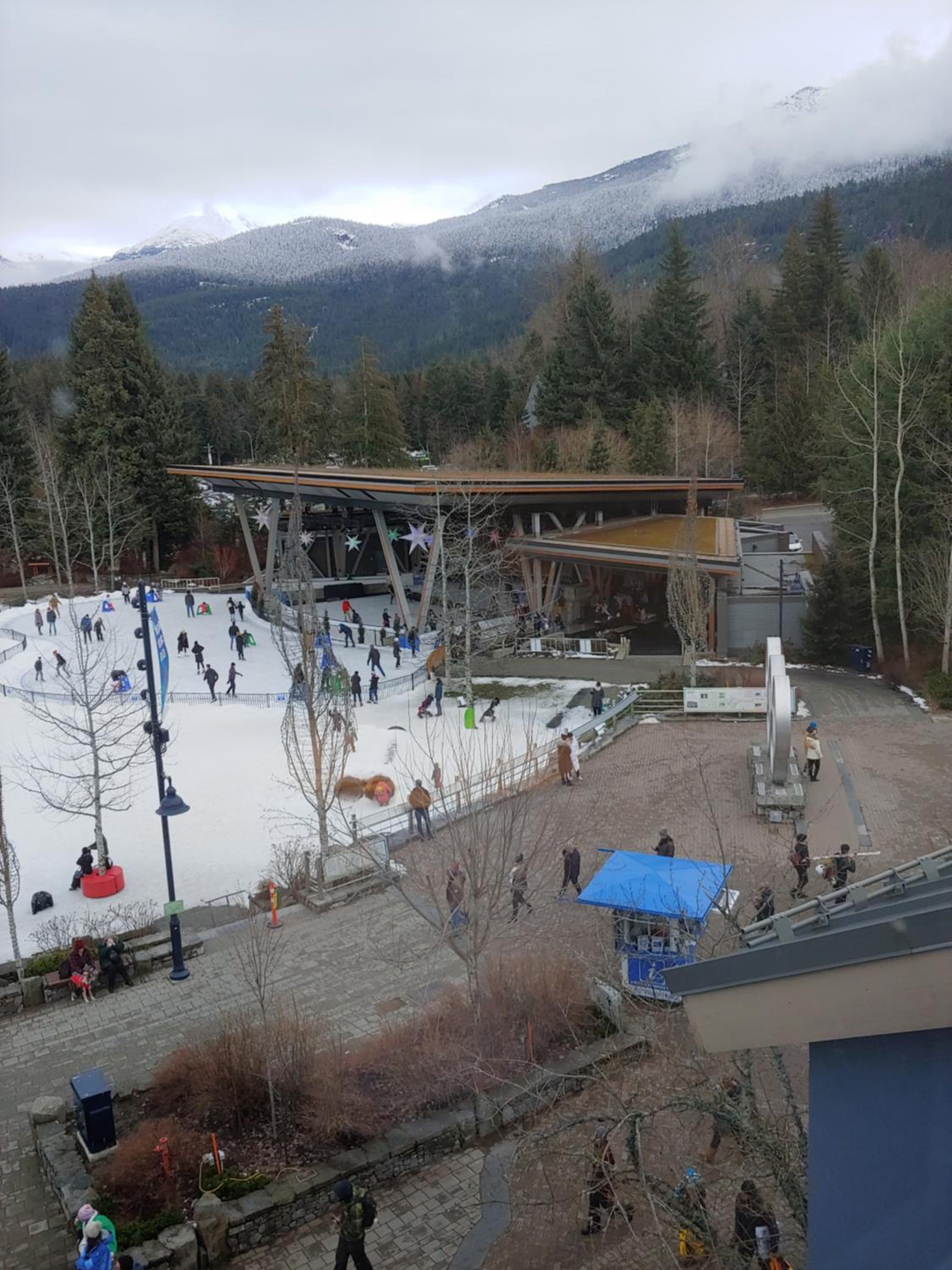 Tyndalstone Lodge 3 Bedroom in the Heart of Village North Whistler
