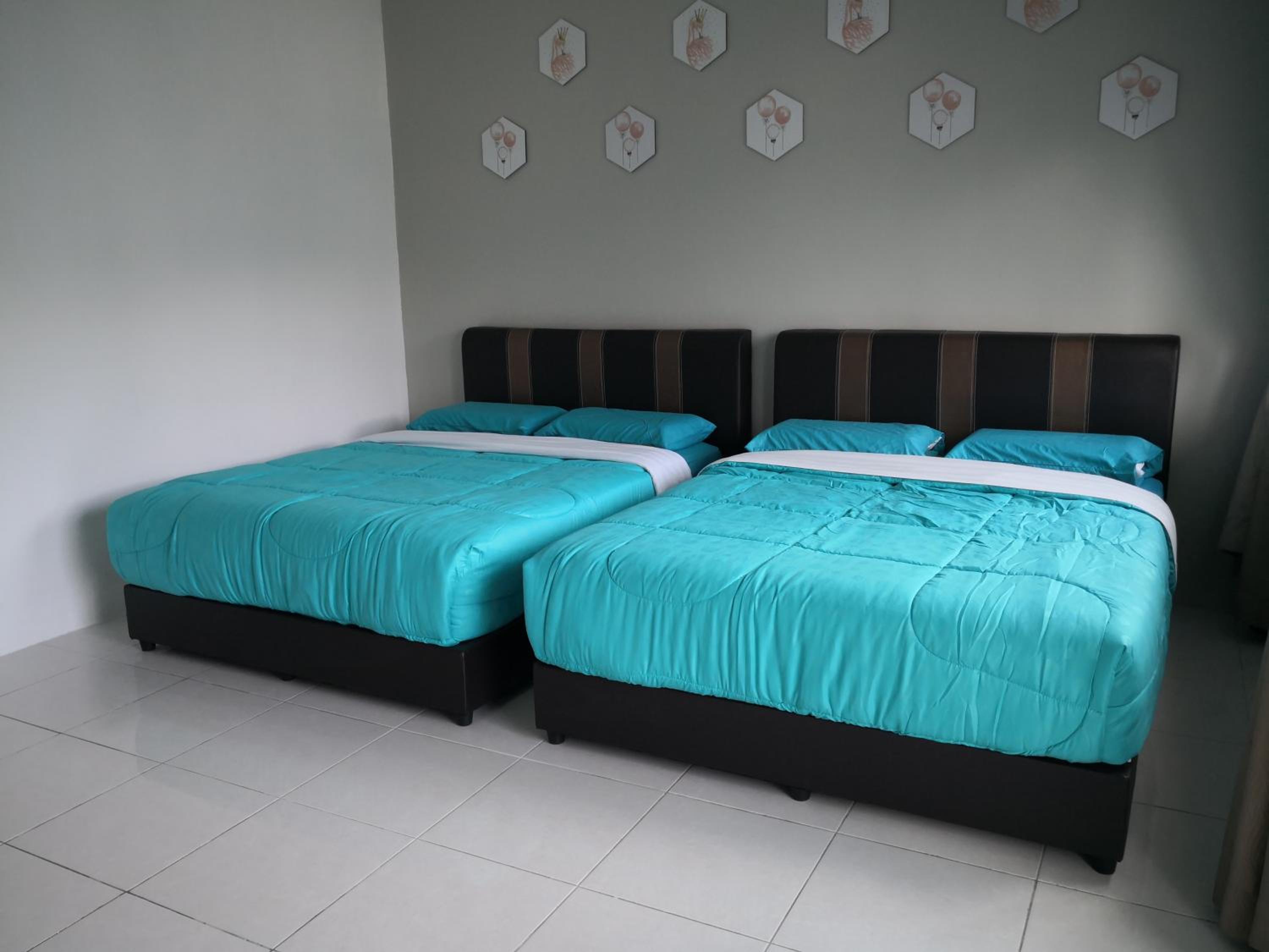 My Homestay N18 (14 pax) @ Golden Hills Night Market photo 2