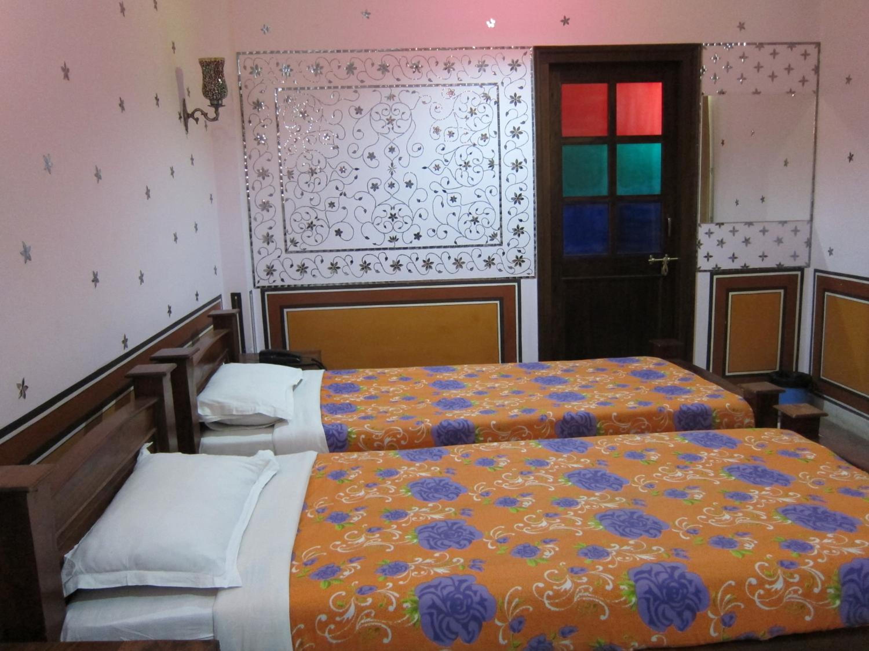 Rani Mahal Hotel