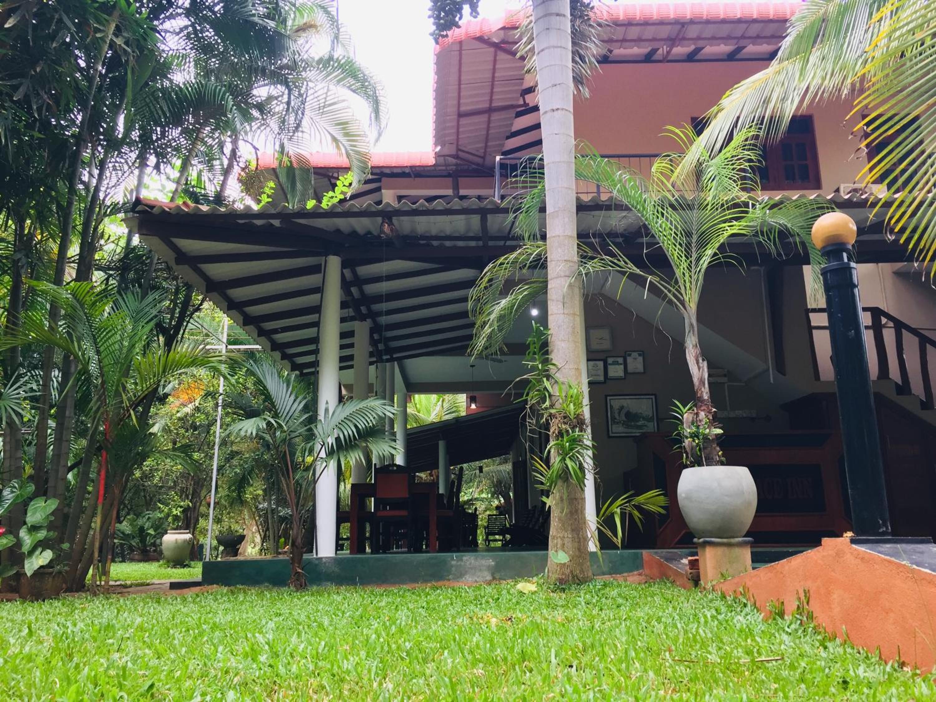 Yala River Face Inn