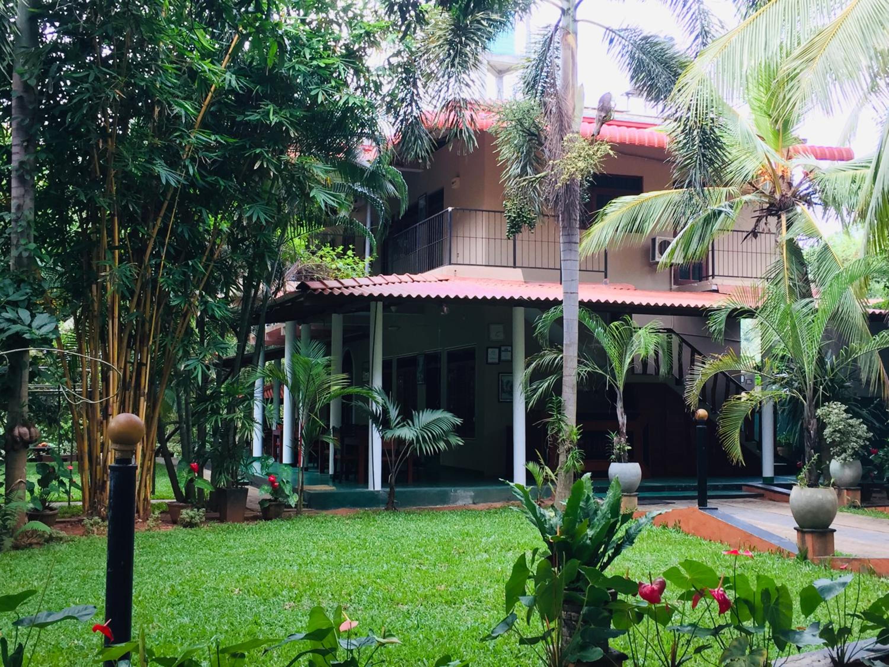 Yala River Face Inn