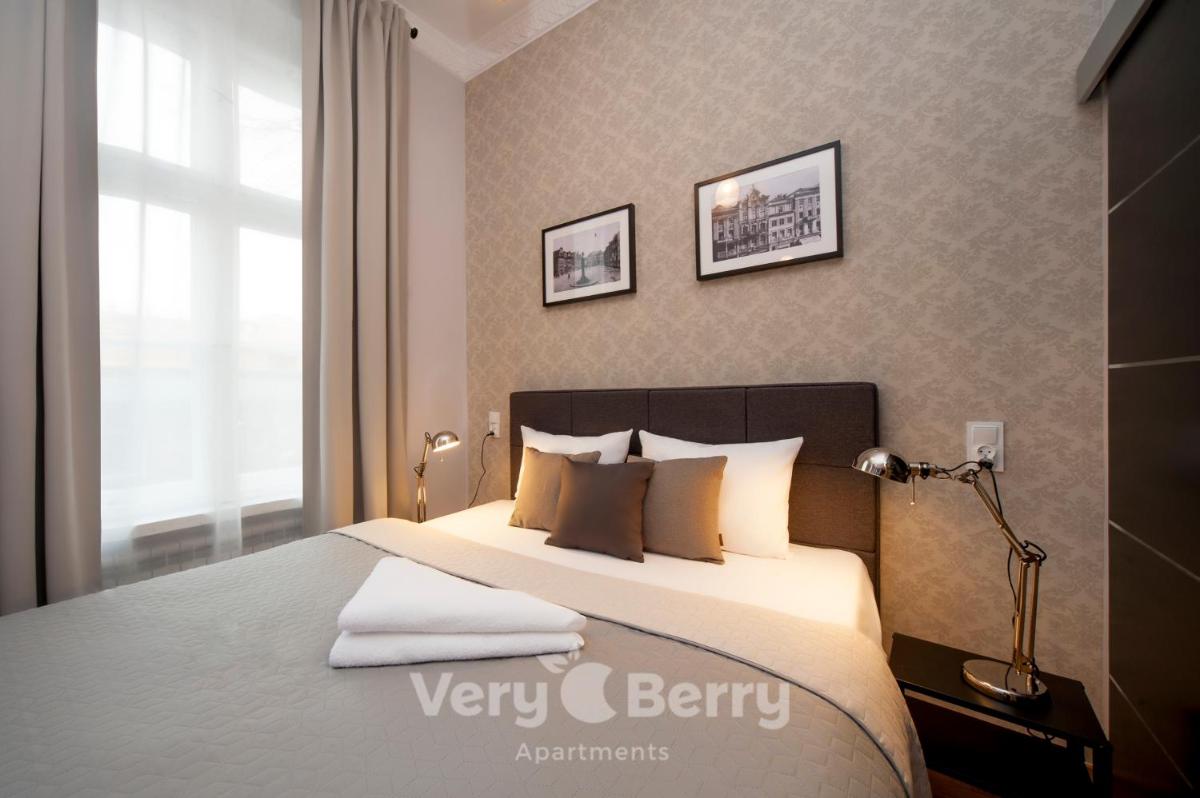 Very Berry - Głogowska 39-14 - MTP Apartments, check in 24h view 2