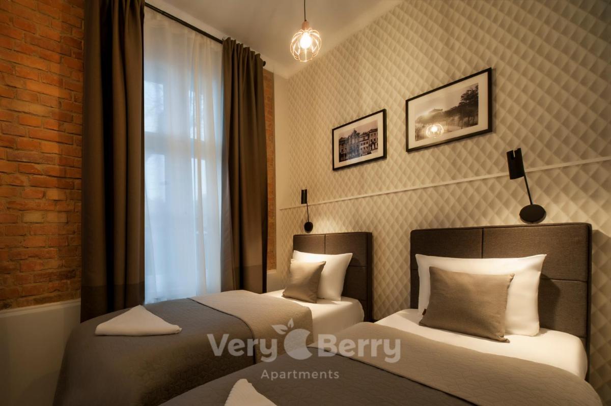 Very Berry - Głogowska 39-14 - MTP Apartments, check in 24h view 3