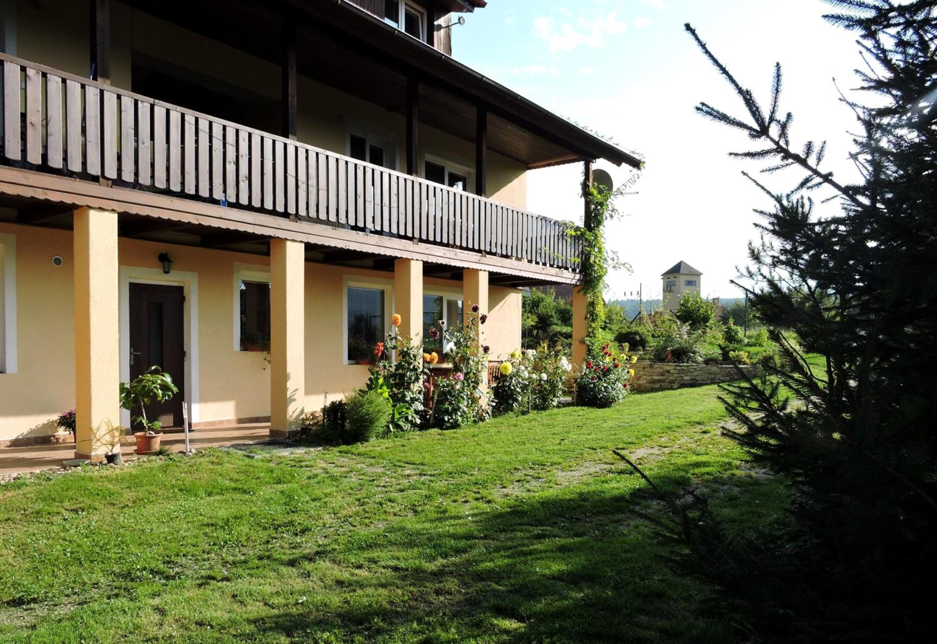 Apartment Boroví