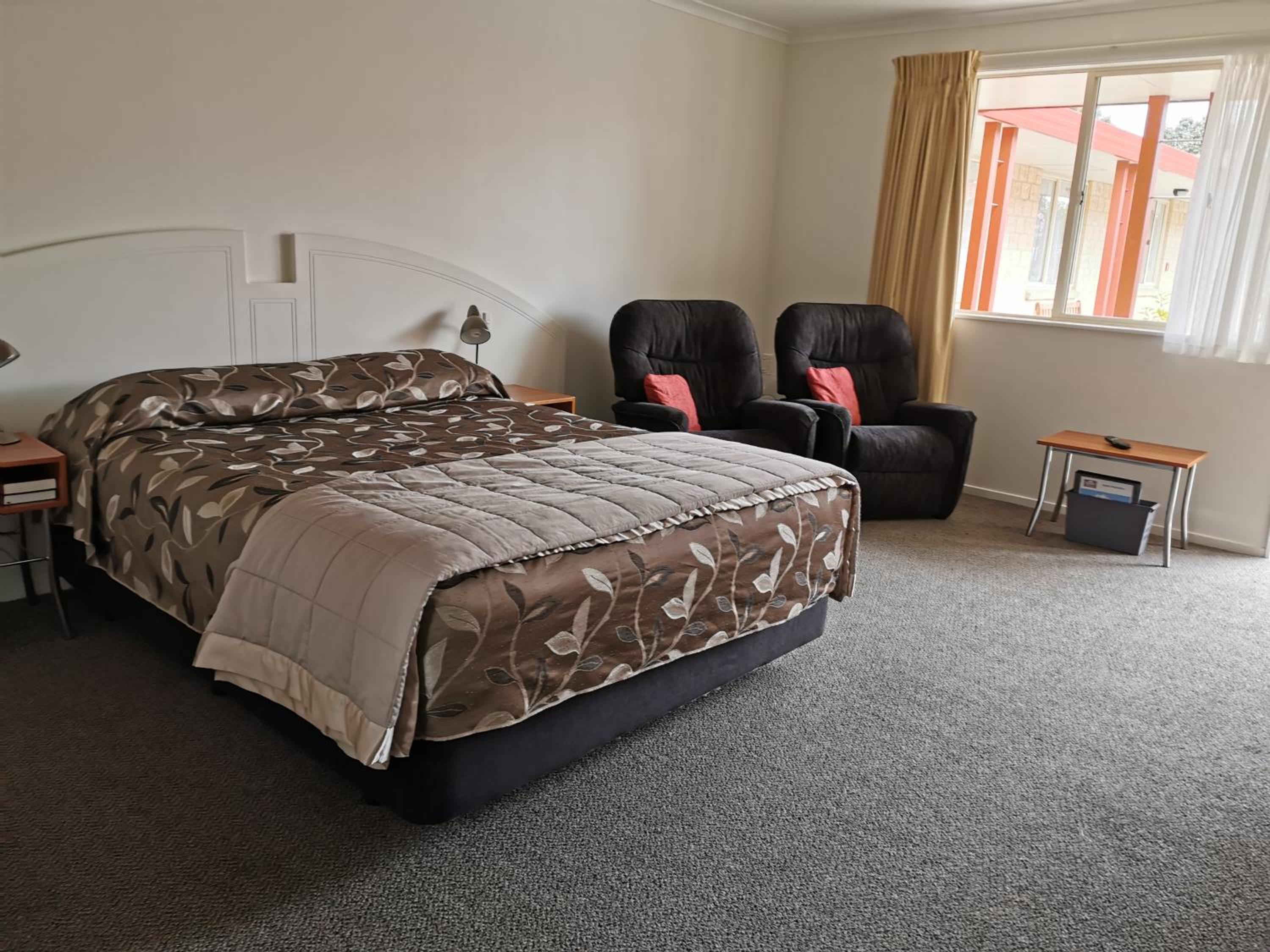 Bks Egmont Motor Lodge