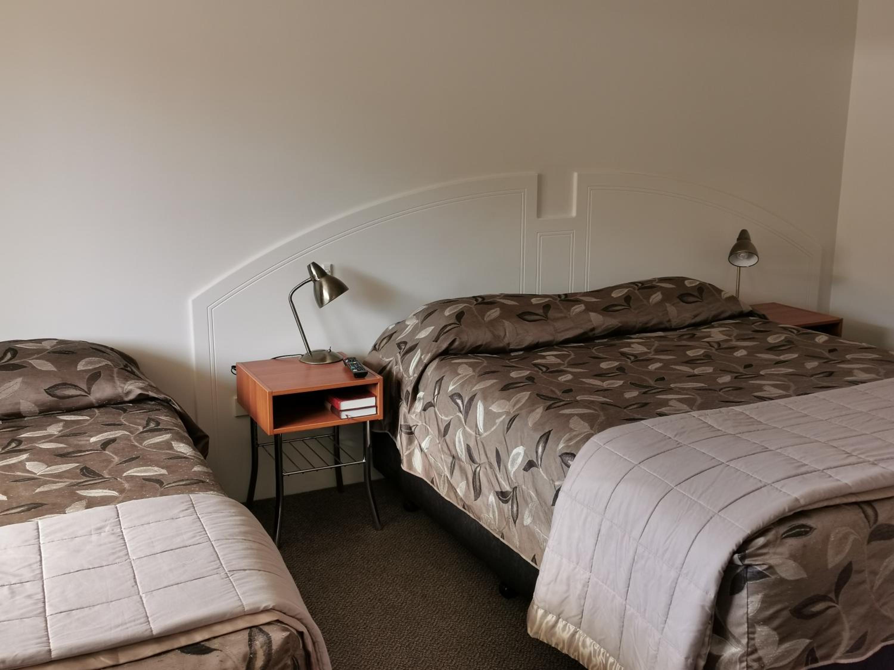 Bks Egmont Motor Lodge