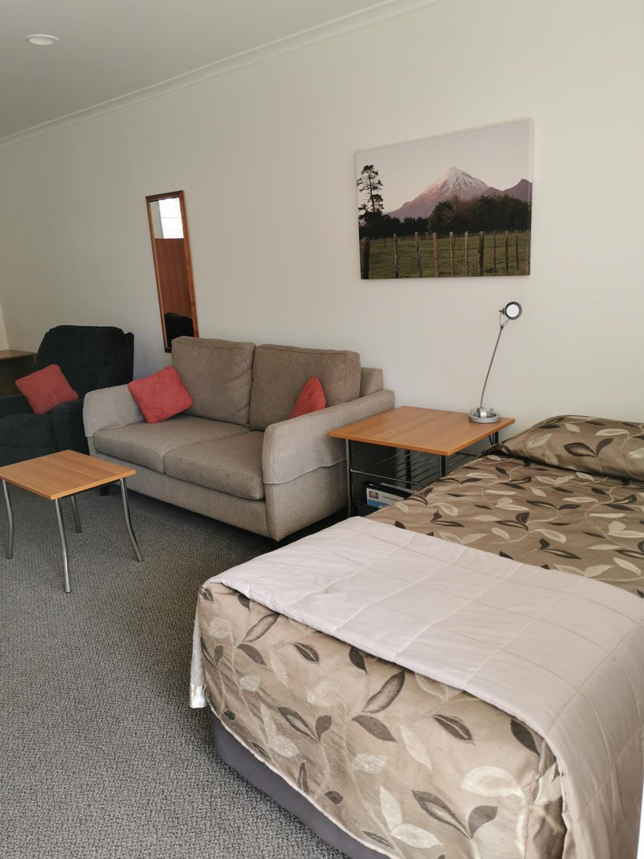 Bks Egmont Motor Lodge