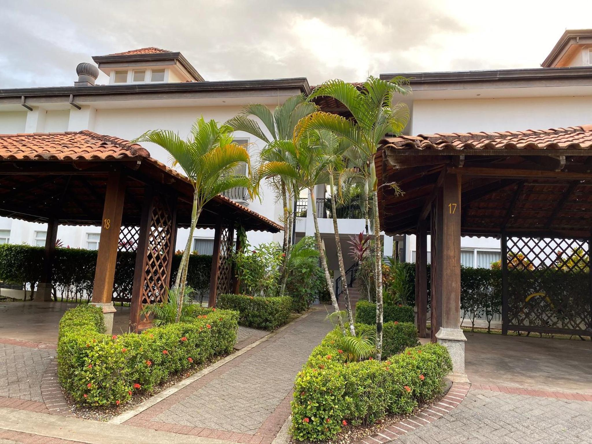 Hotel Palm Coast Luxury Villas