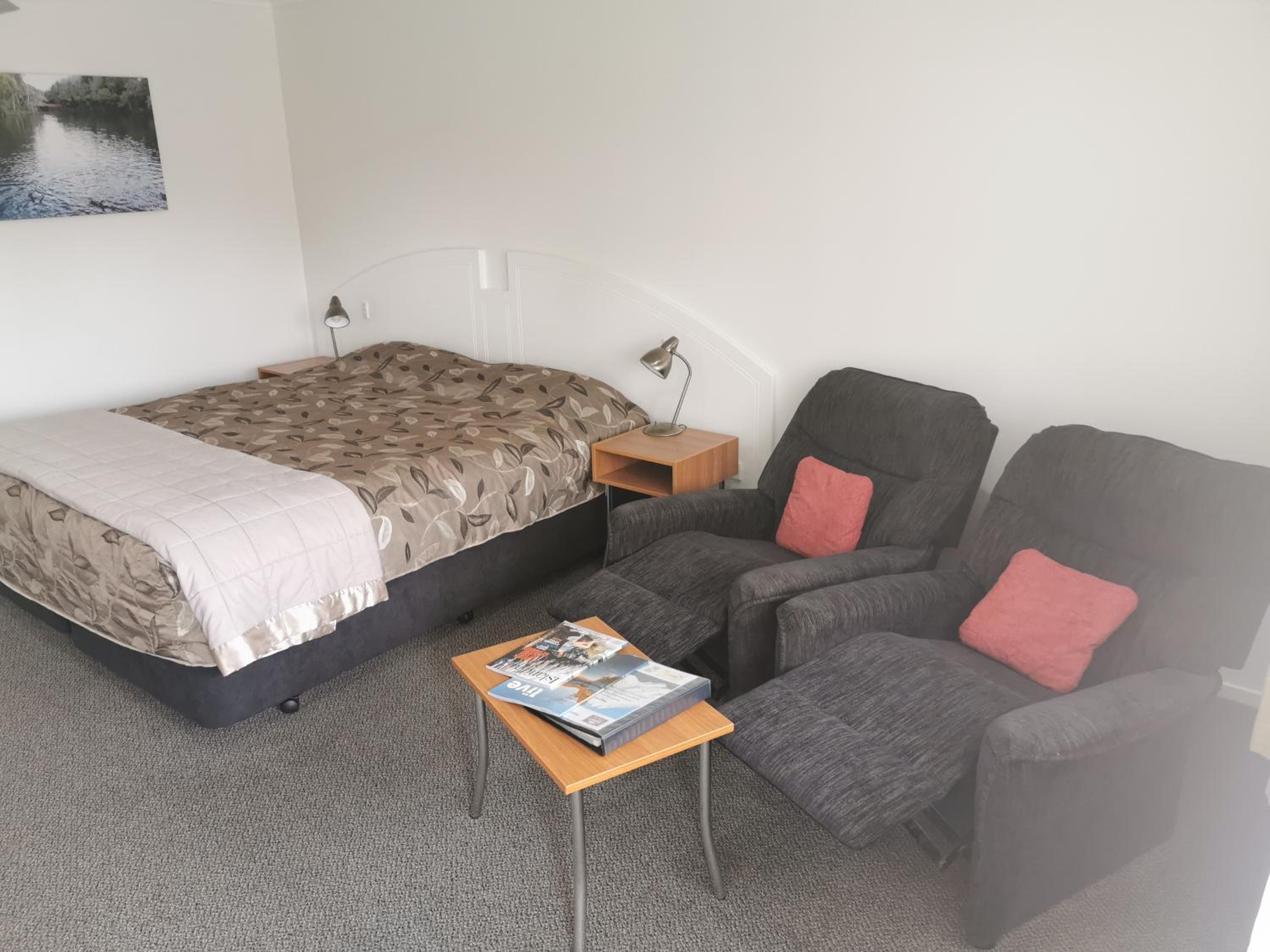 Bks Egmont Motor Lodge