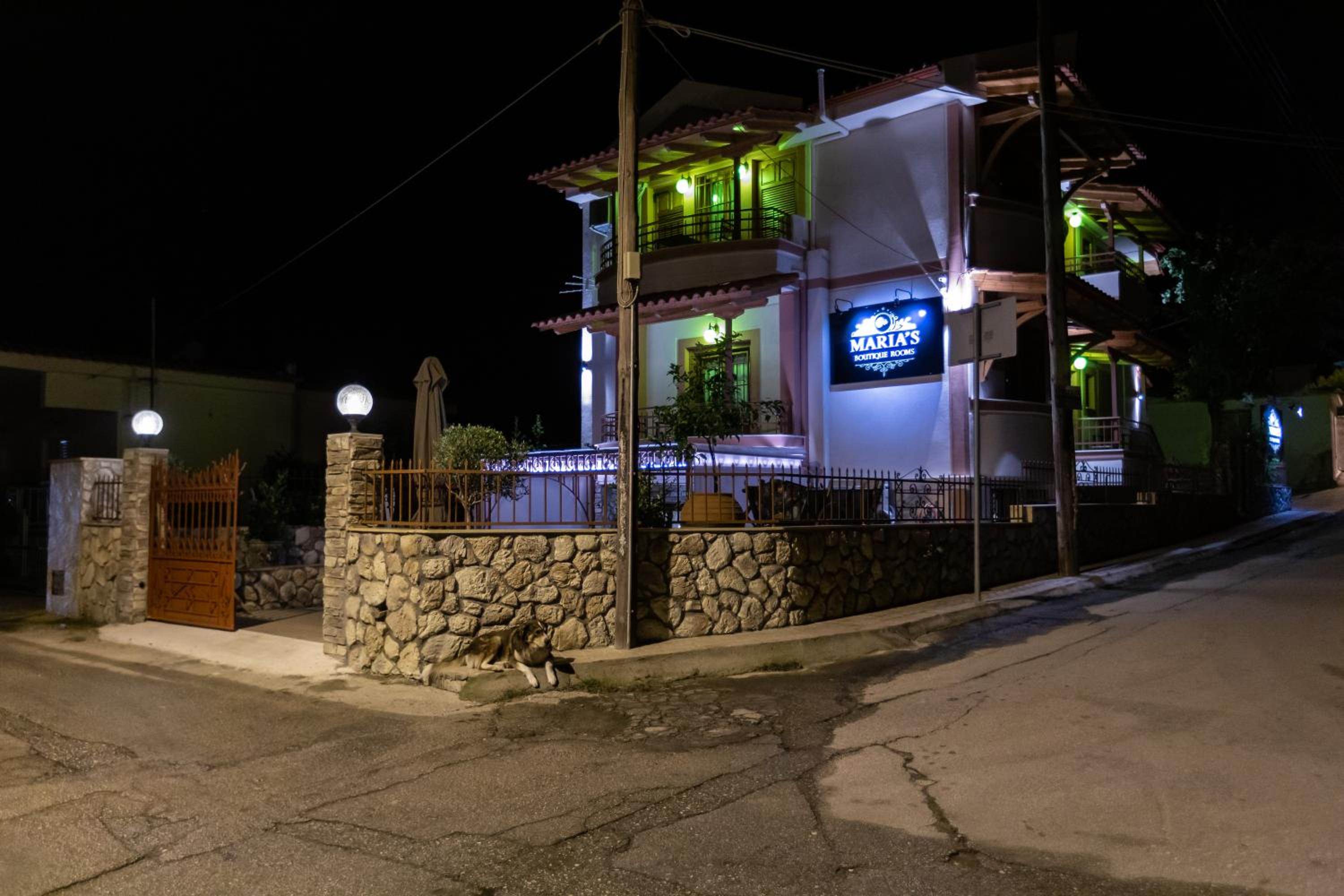 Hotel MARIA'S BOUTIQUE Rooms - Image 1