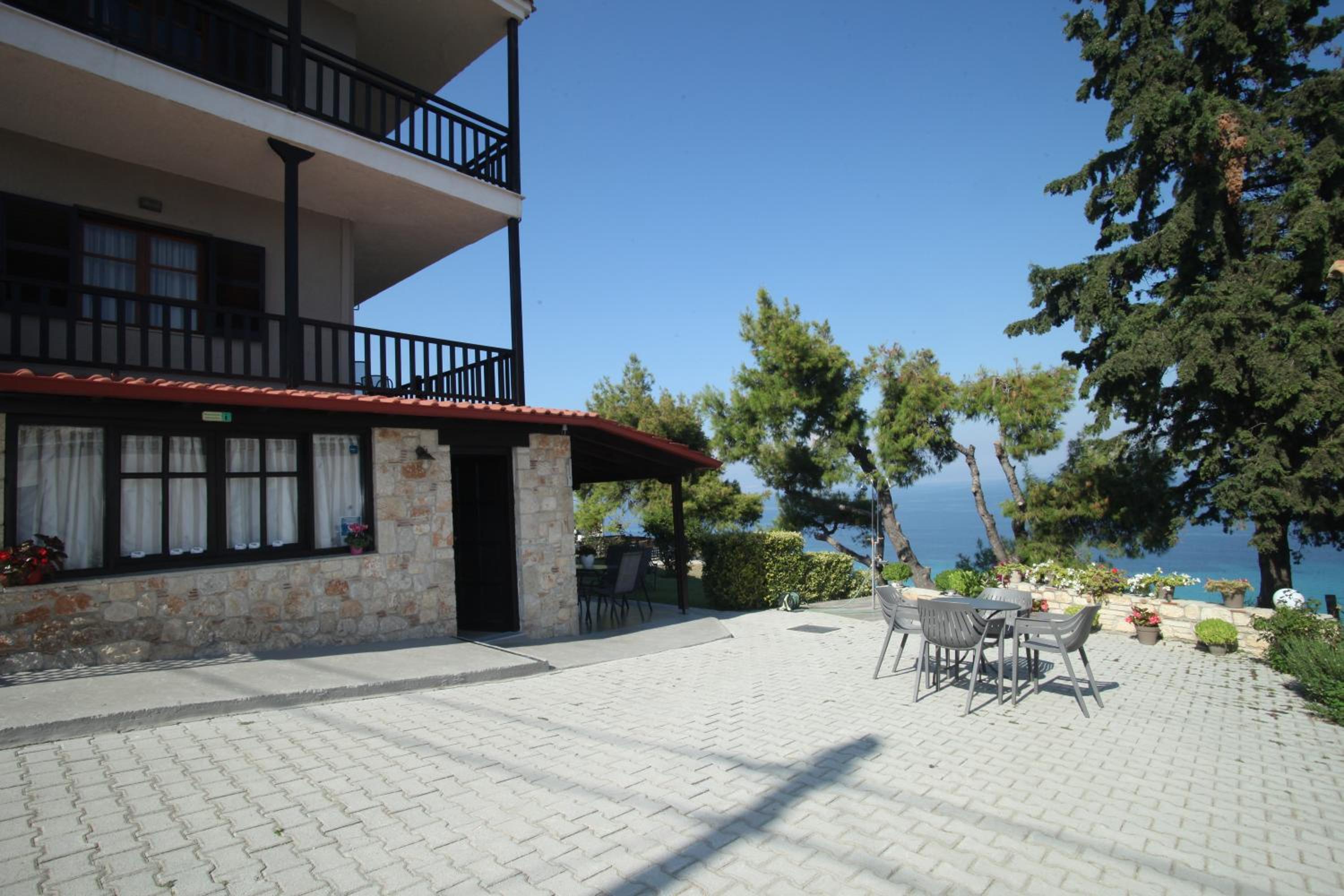 Sea View Apollo Apartments & Studios in Afytos
