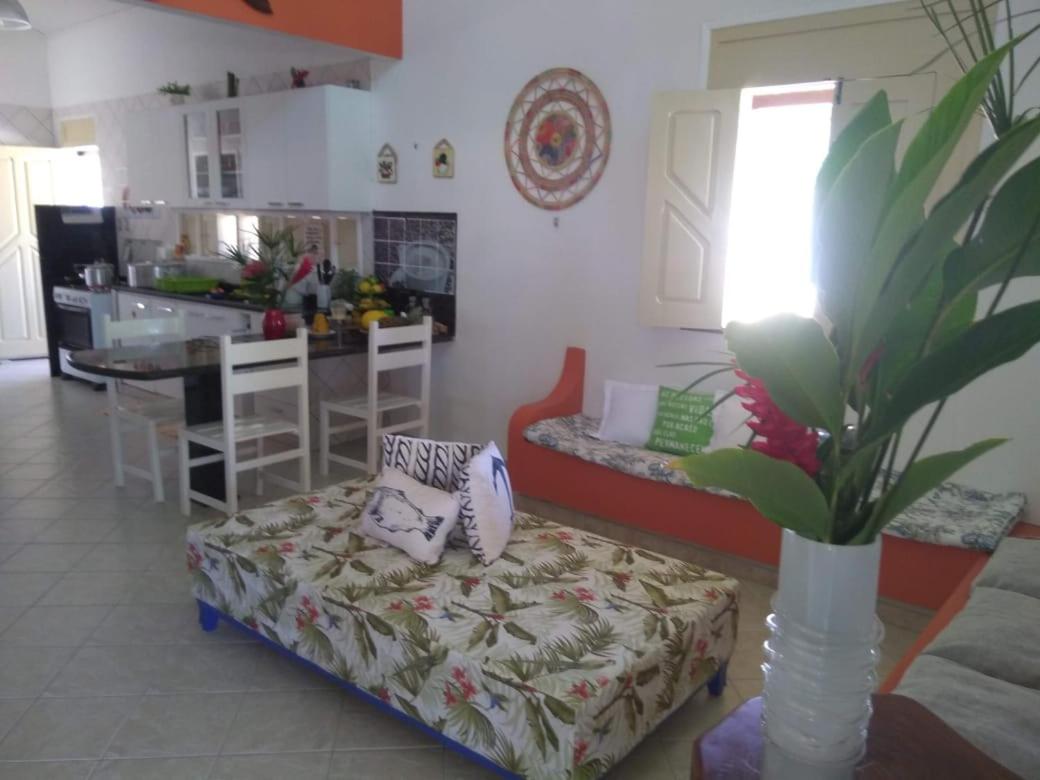 Casa de praia condomínio fechado, frente para o mar