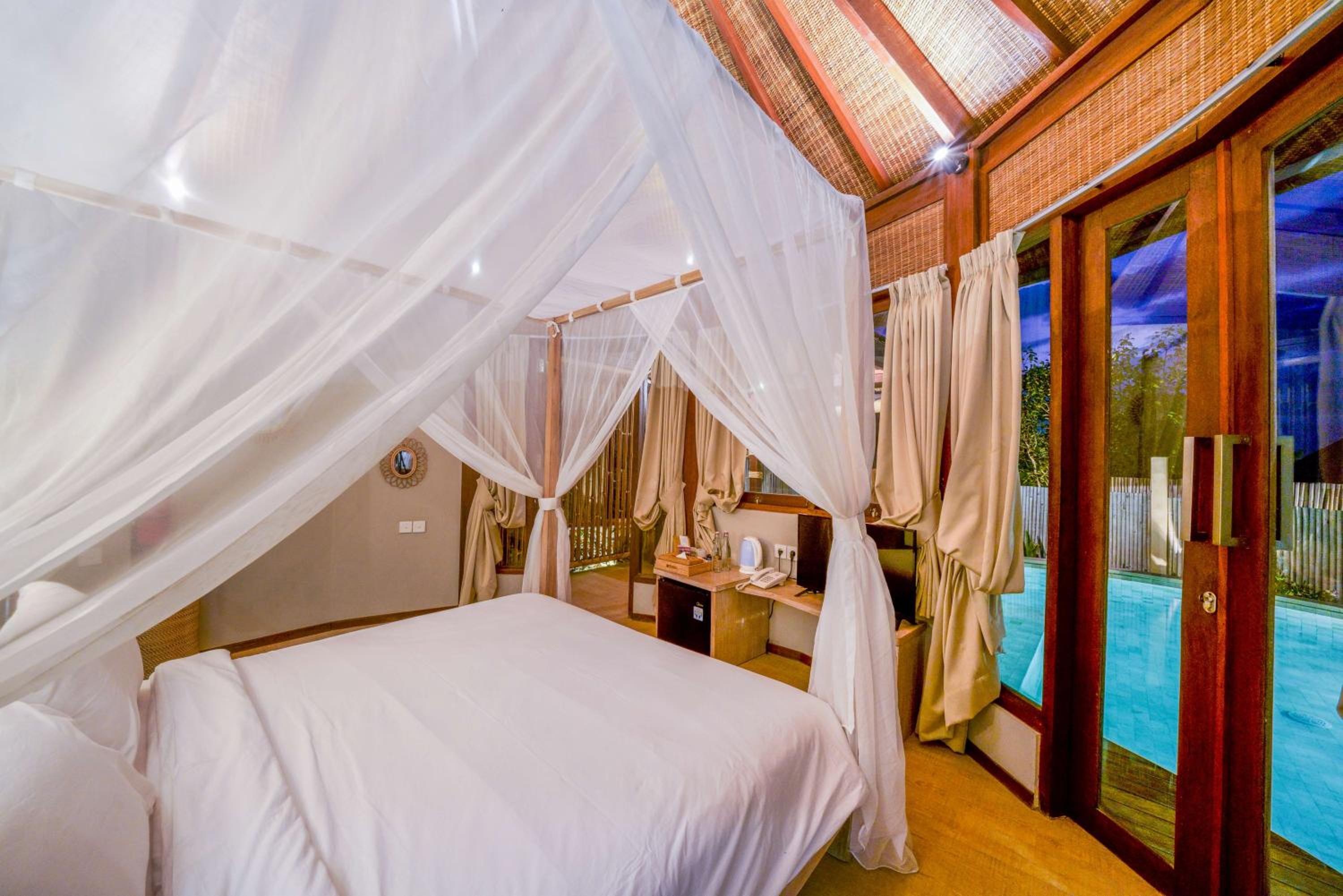 Ora Resort Avia Blue Lagoon