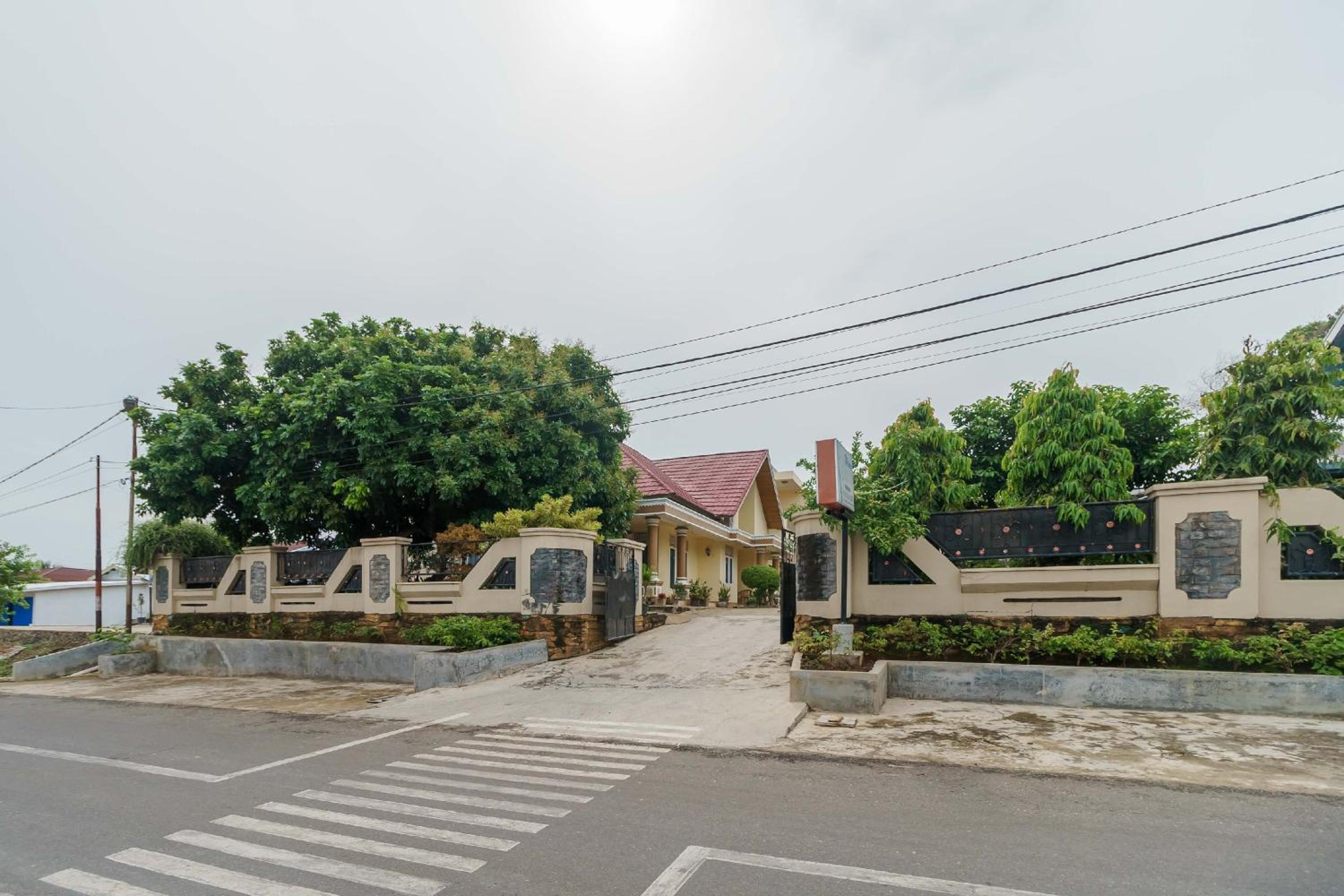RedDoorz Syariah @ Mora Garden Bungo view 2