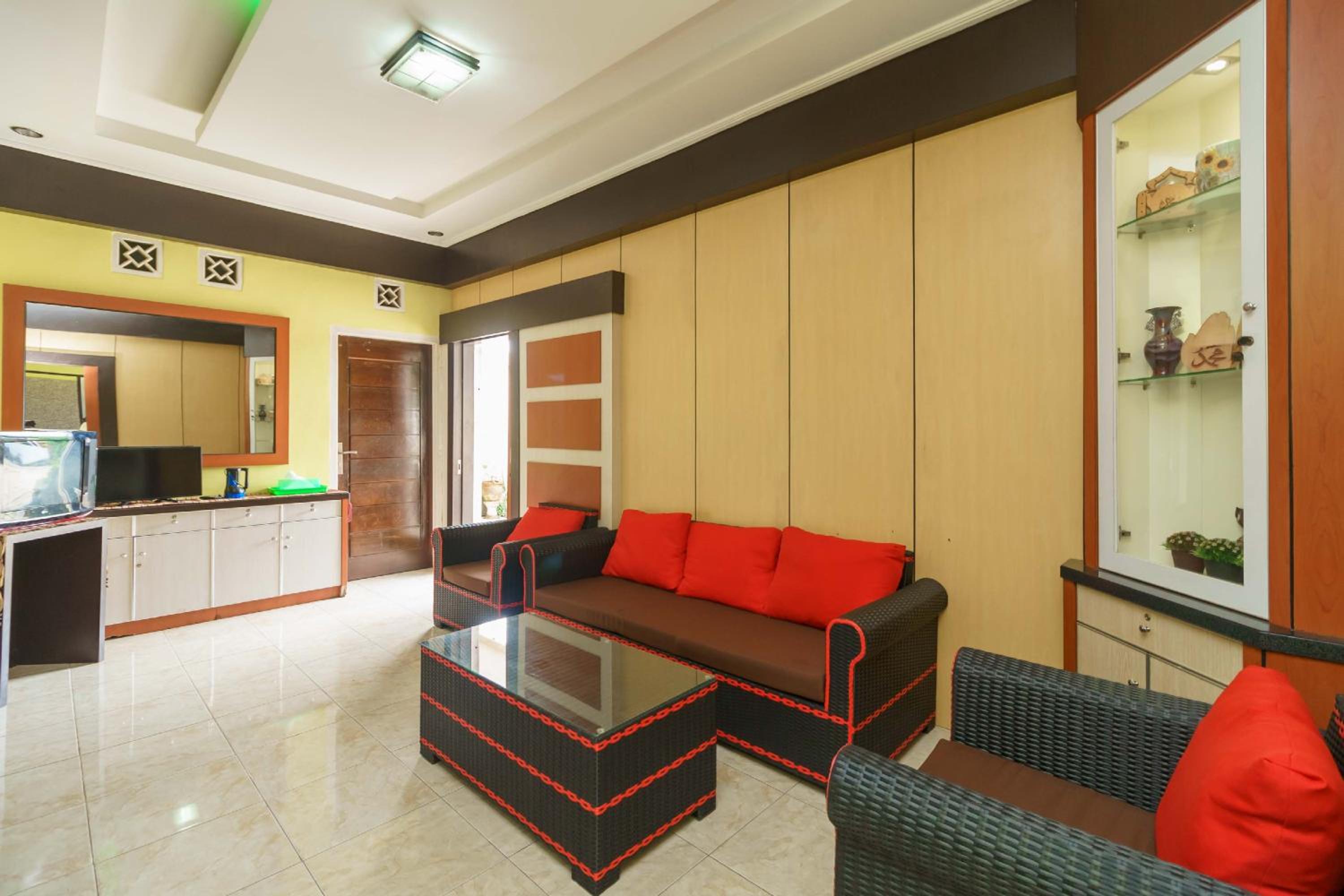 RedDoorz Syariah @ Mora Garden Bungo view 4