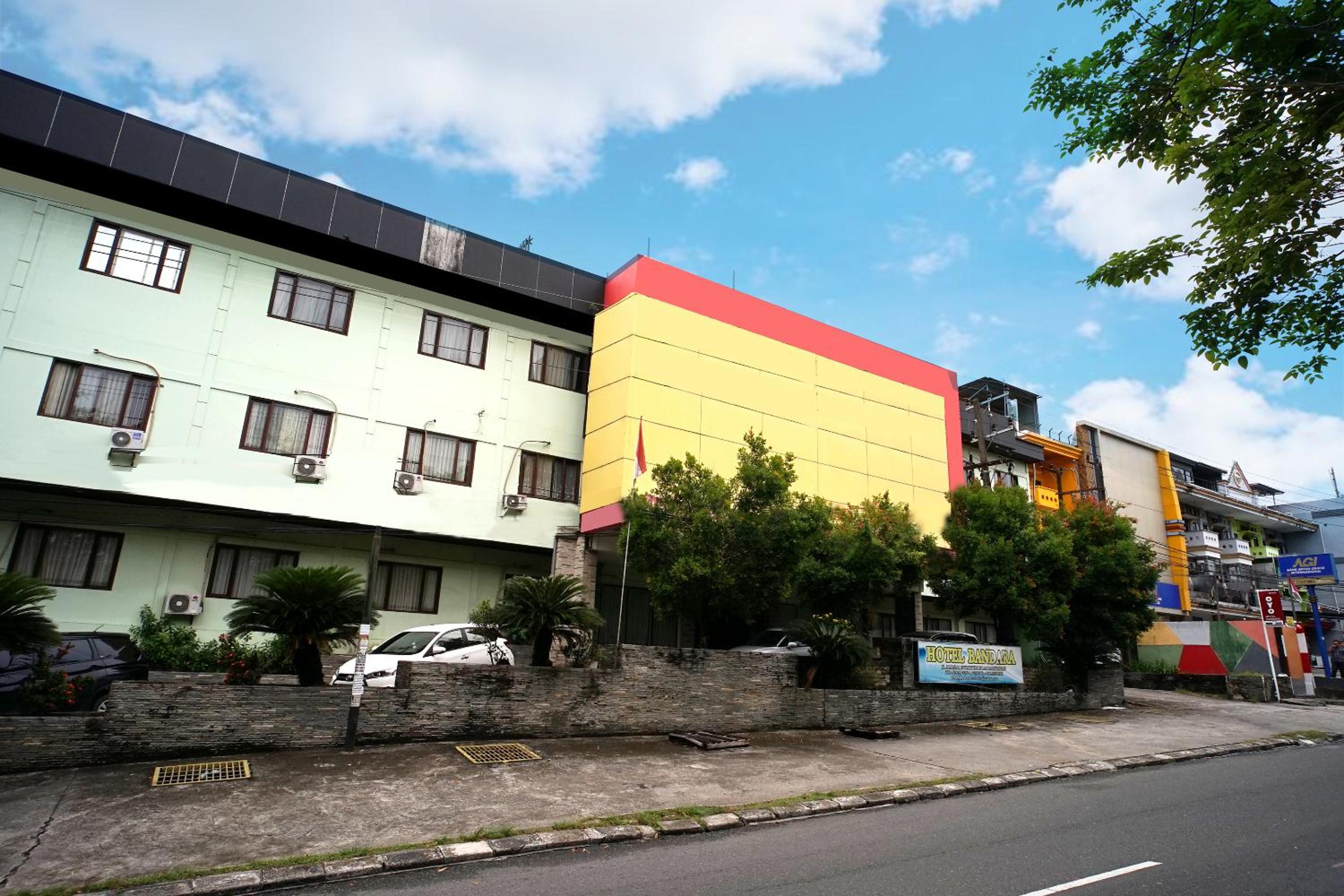 Hotel OYO 2015 Bandara Hotel Balikpapan - Image 1