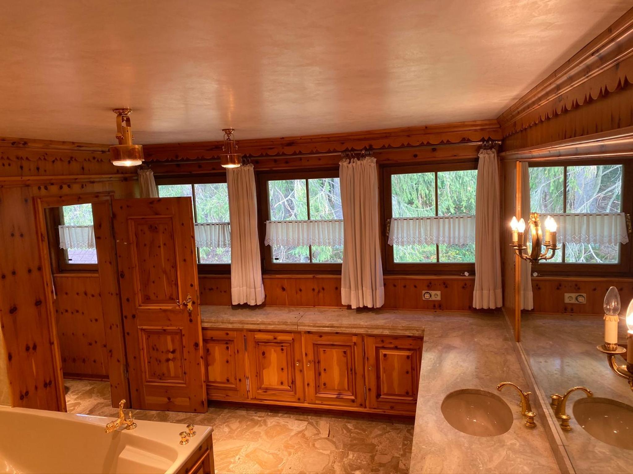Schwarzwald-Villa mit Indoor-Pool