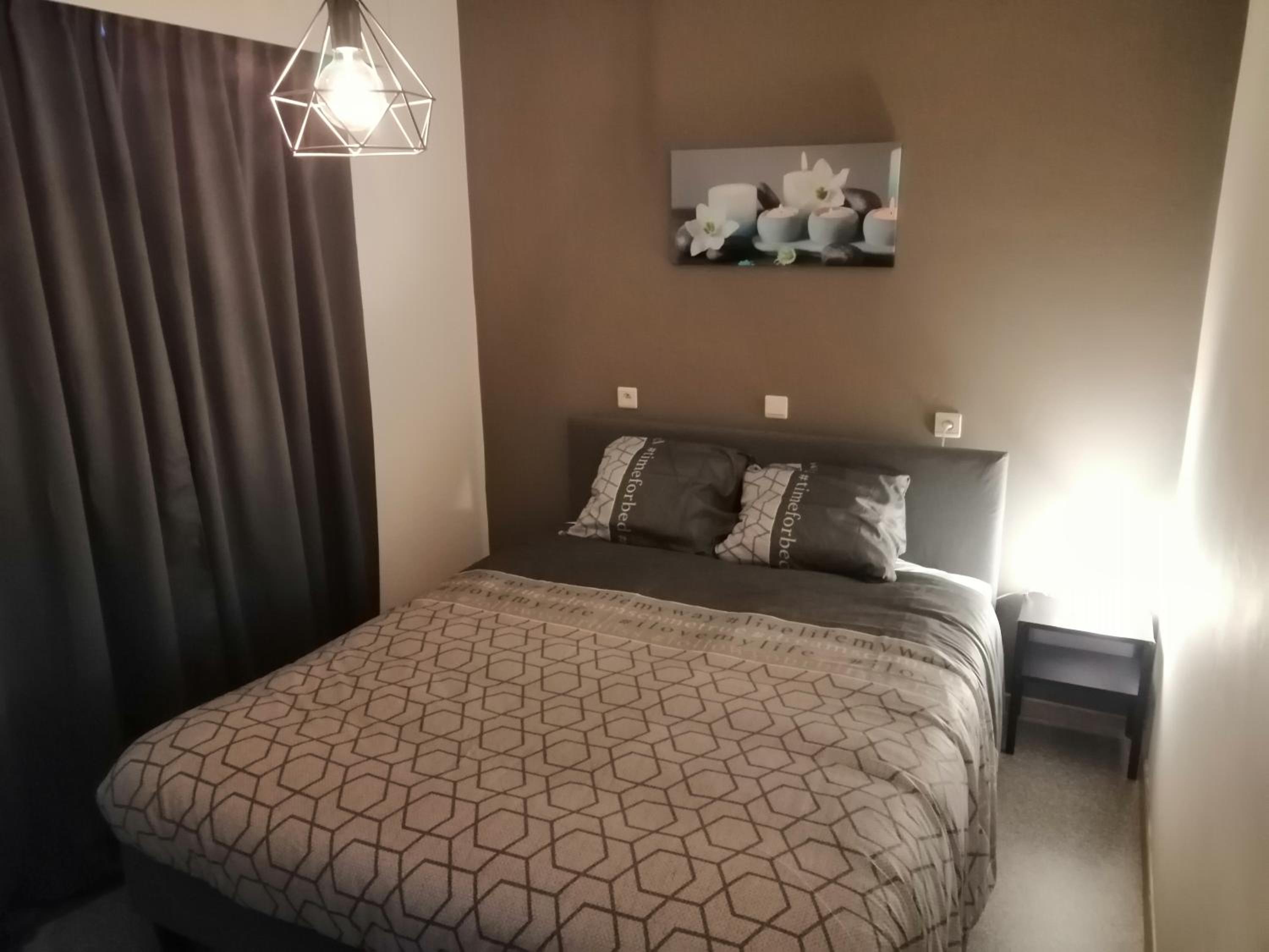 Value stay in apartment 100m from beach promenade view 2