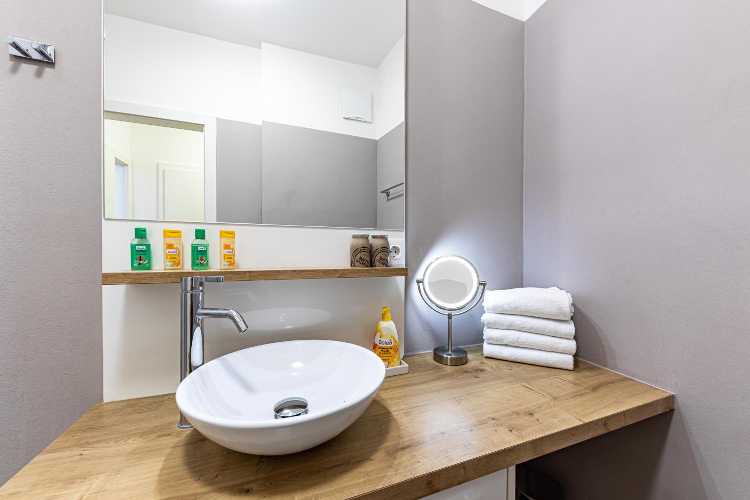 Christian Apartments Oper - contactless check in