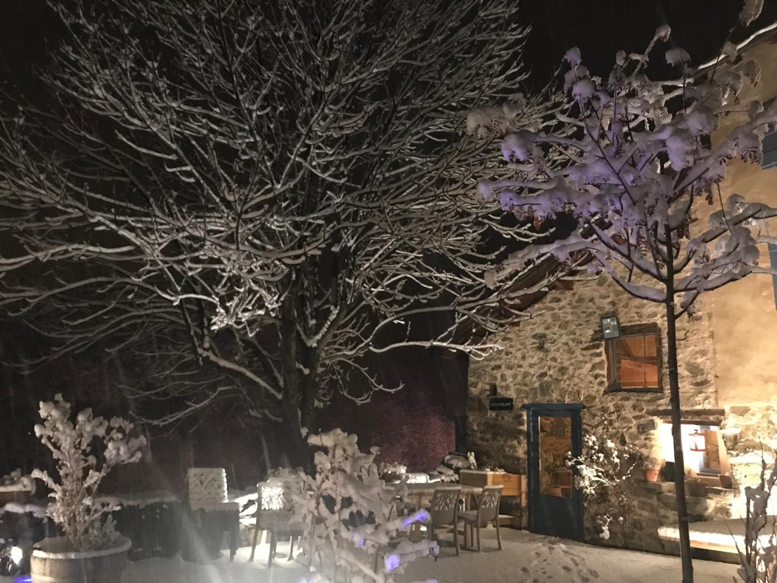 restaurant