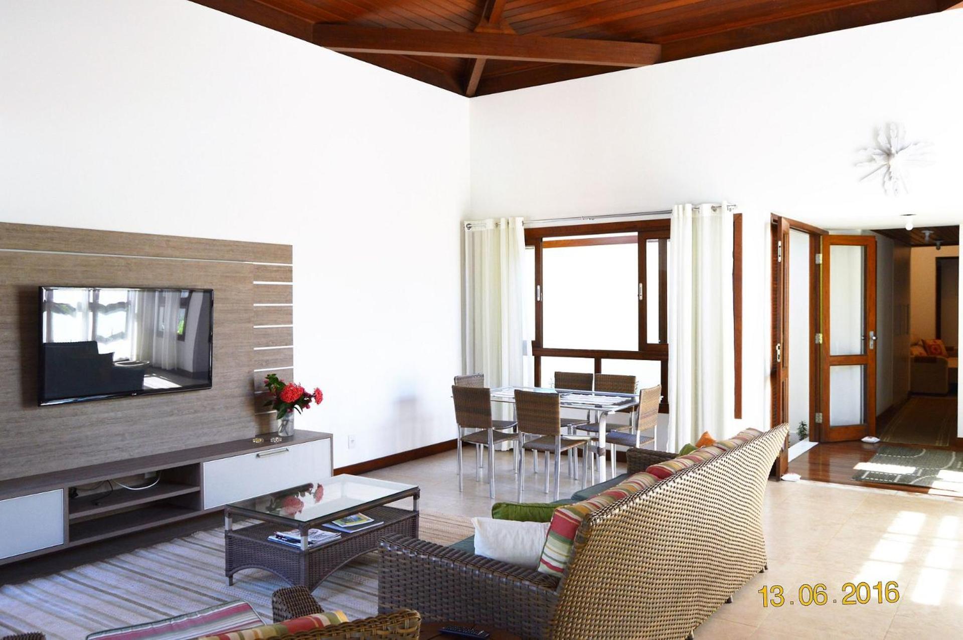 Splendid House with Pool in Imbassaí