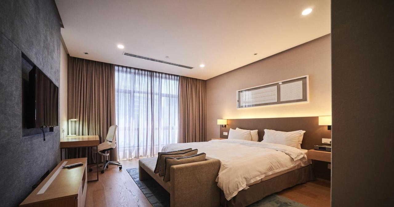 188 Suites by NamaStay