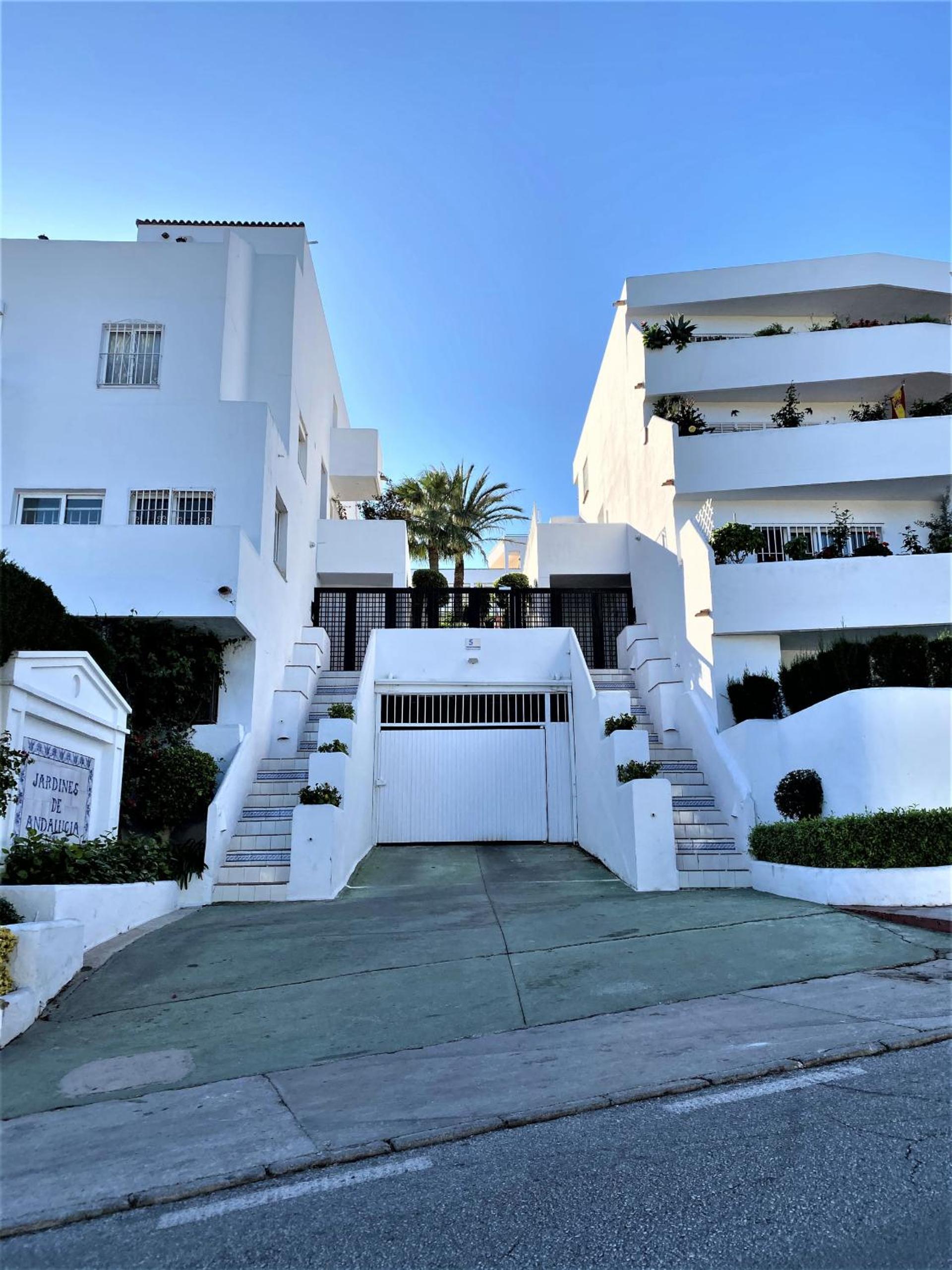Jardines De Andalucía - EXQUISITE NEWLY RENOVATED view 2