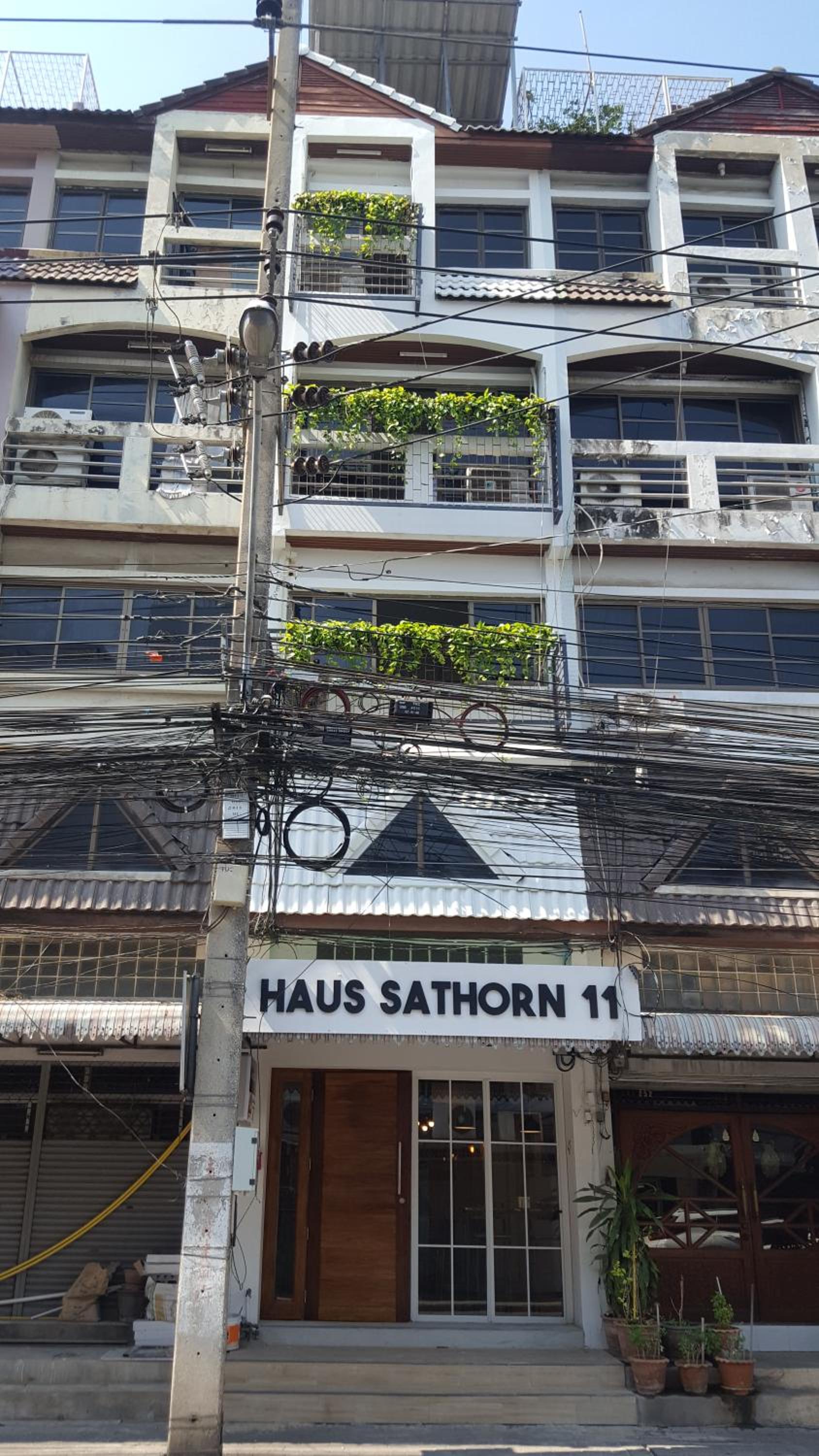 Haus Sathorn 11 Residence