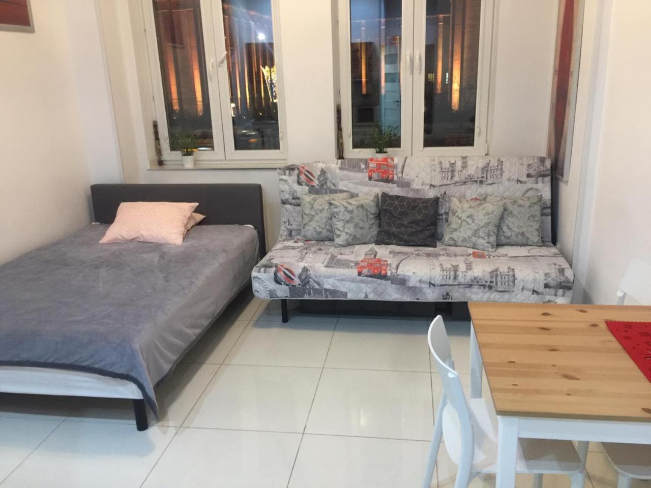 Center Warsaw- Apartamenty Smolna