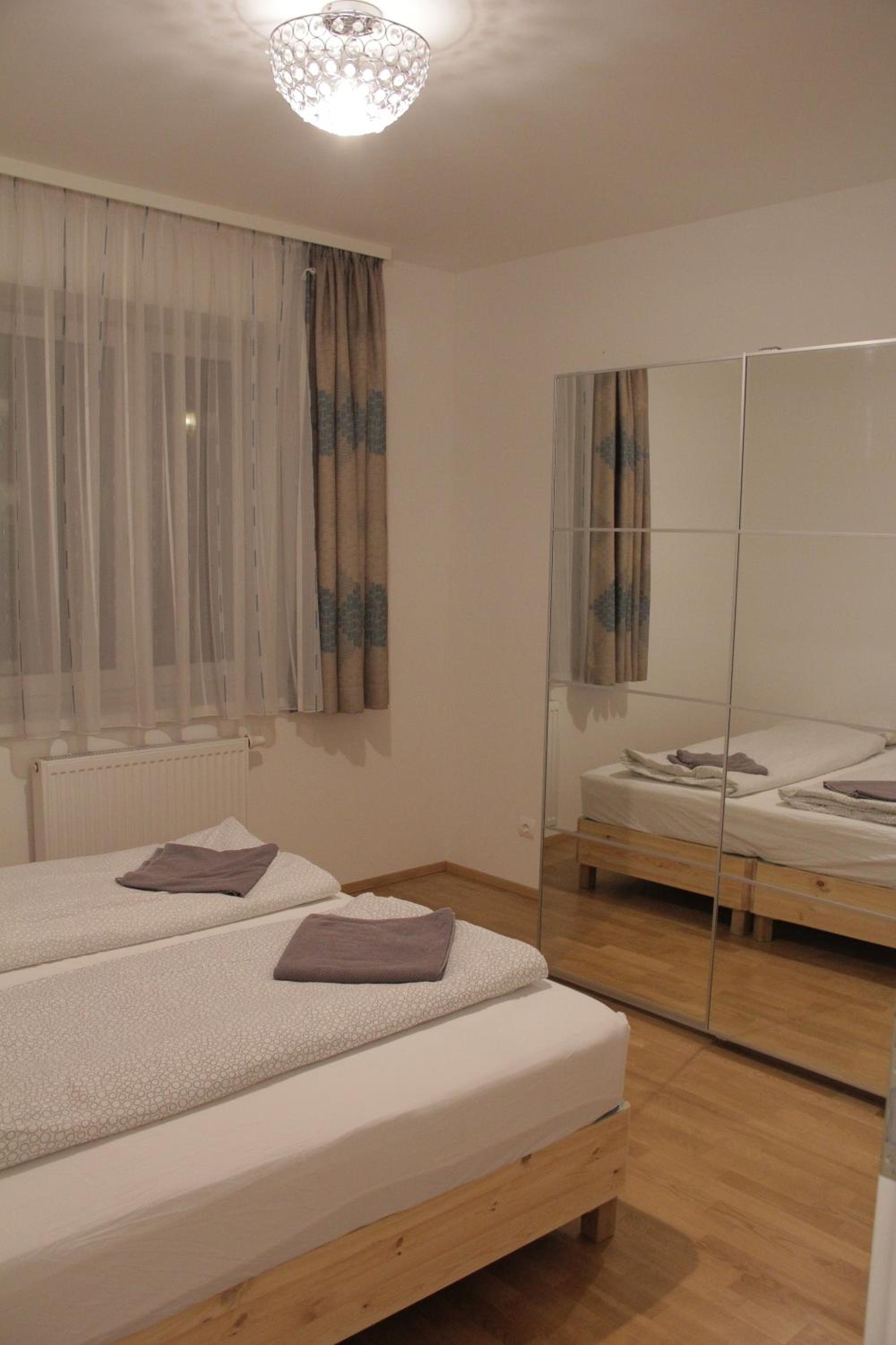 Hauptbahnhof Rooms