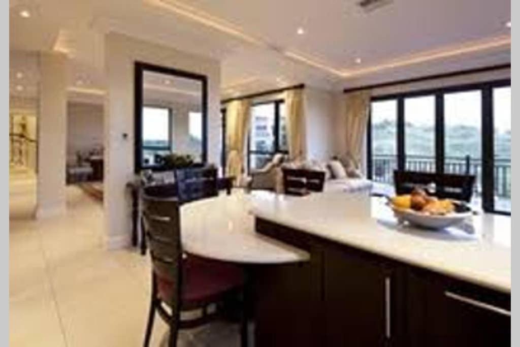 Zimbali Tinderwood Loop view 3