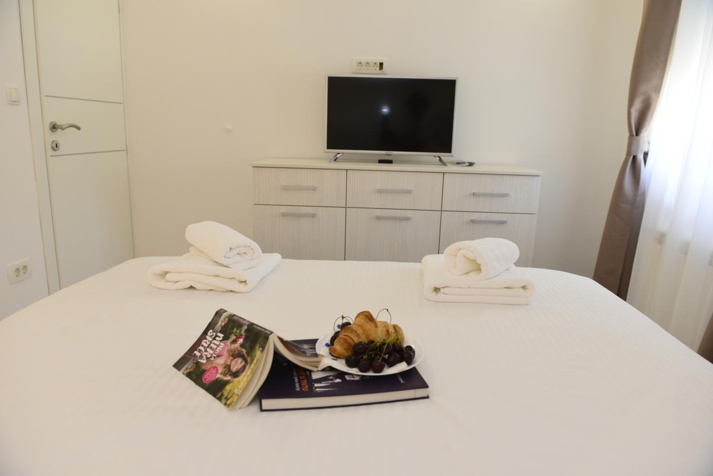 Apartmani Stefanija view 3