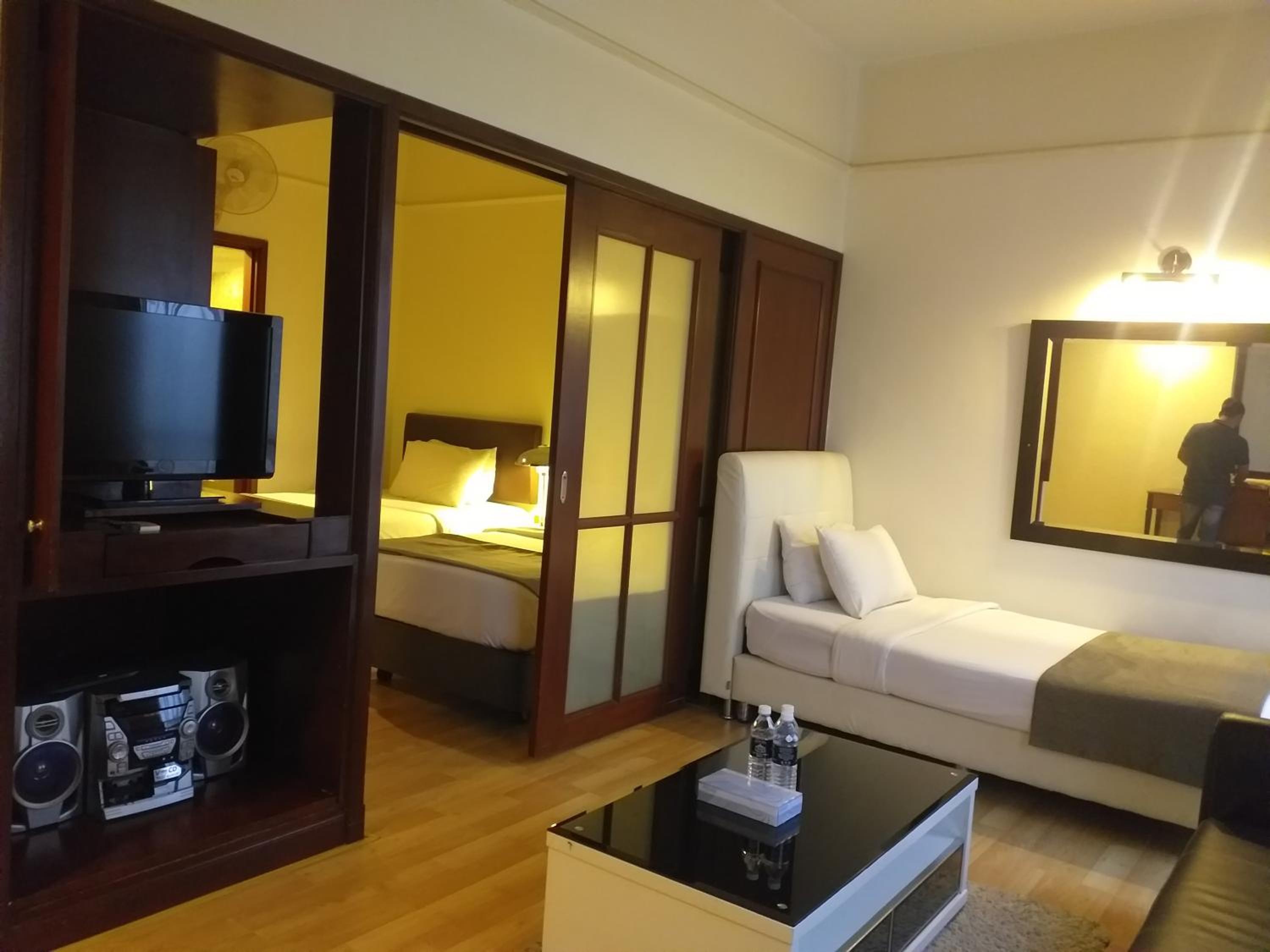 MB Service Suite at Times Square Kula Lumpur