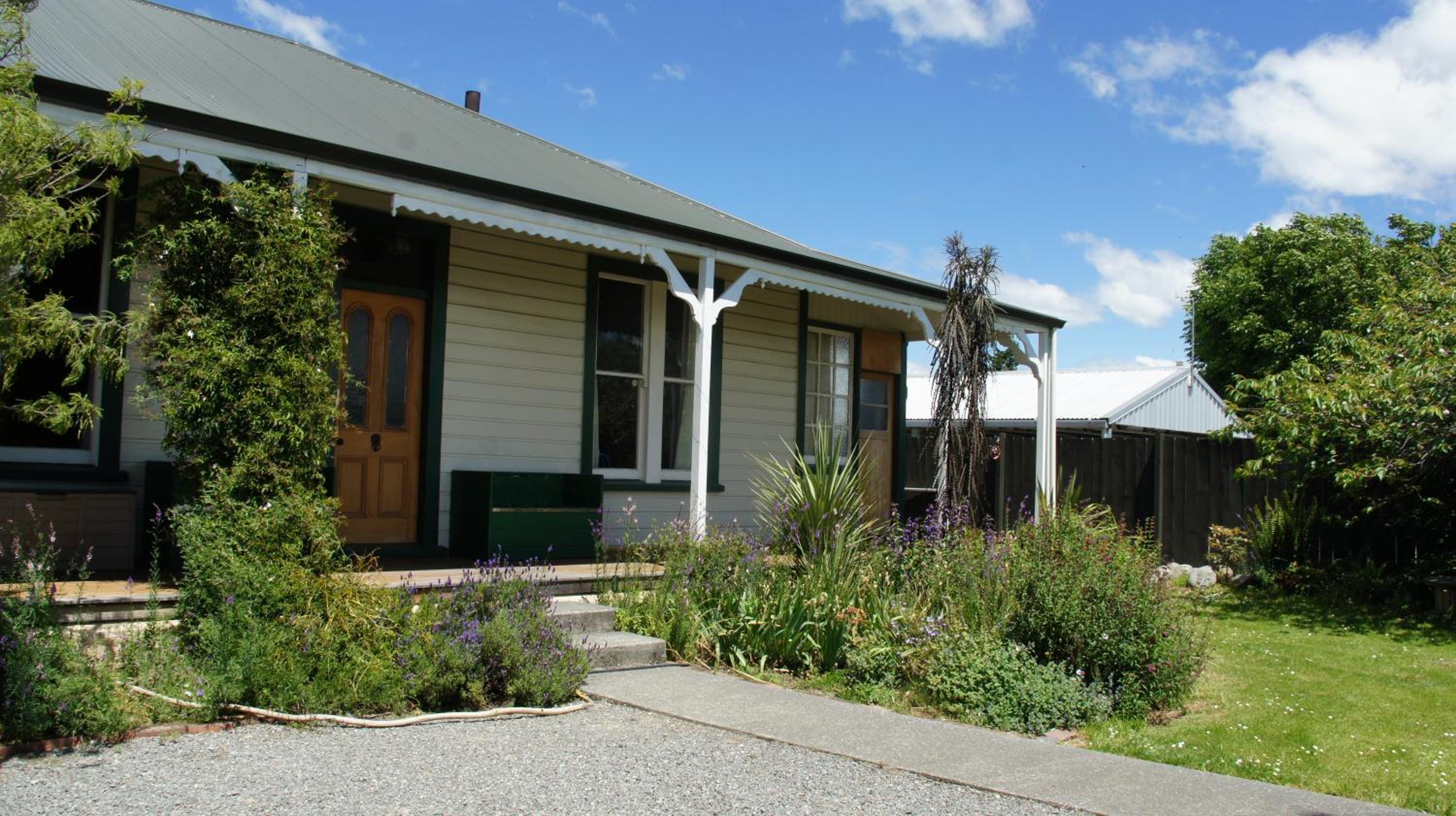 Pinedale Lodge & Apartment