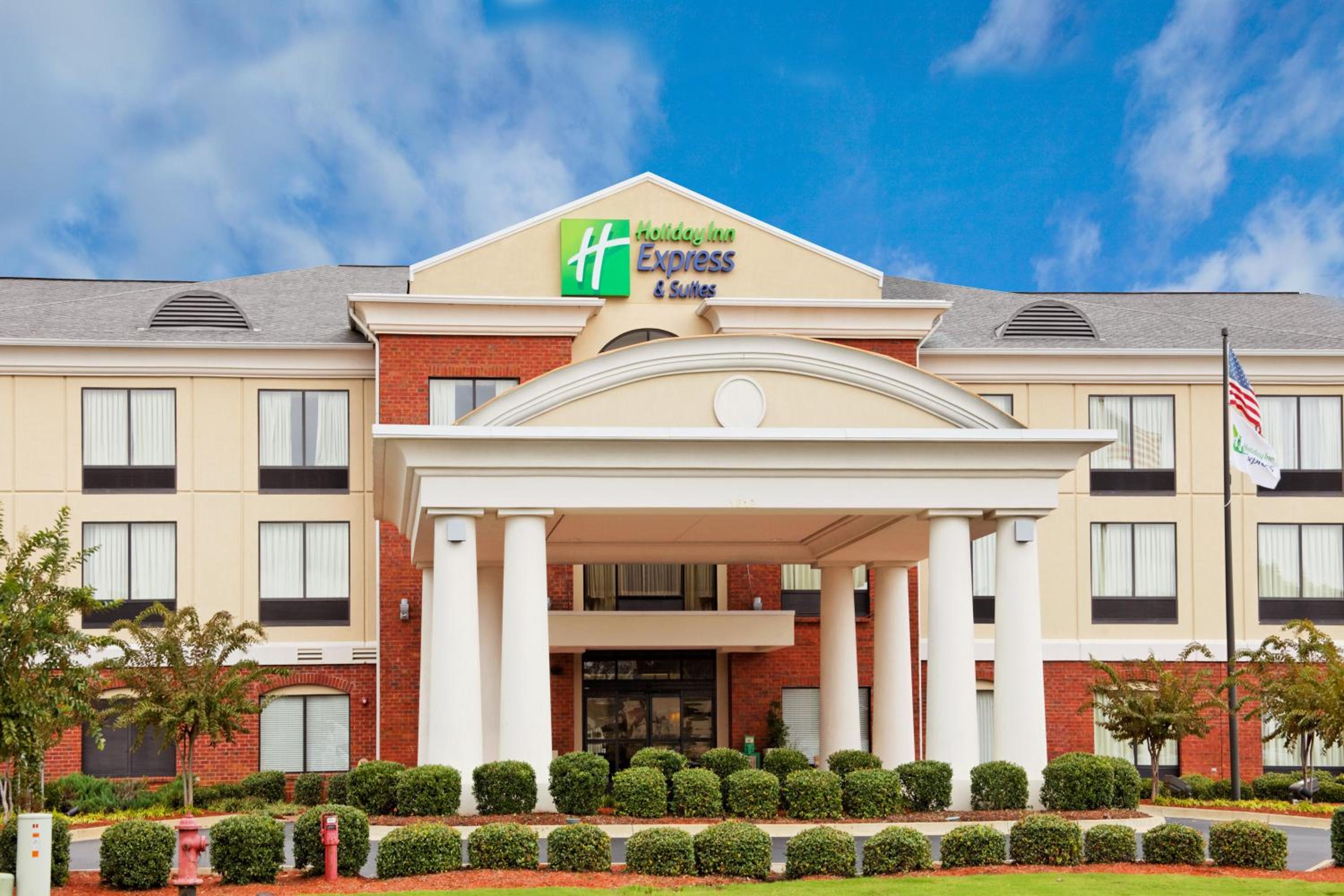 Hotel Holiday Inn Express & Suites Tupelo, an IHG Hotel - Image 1