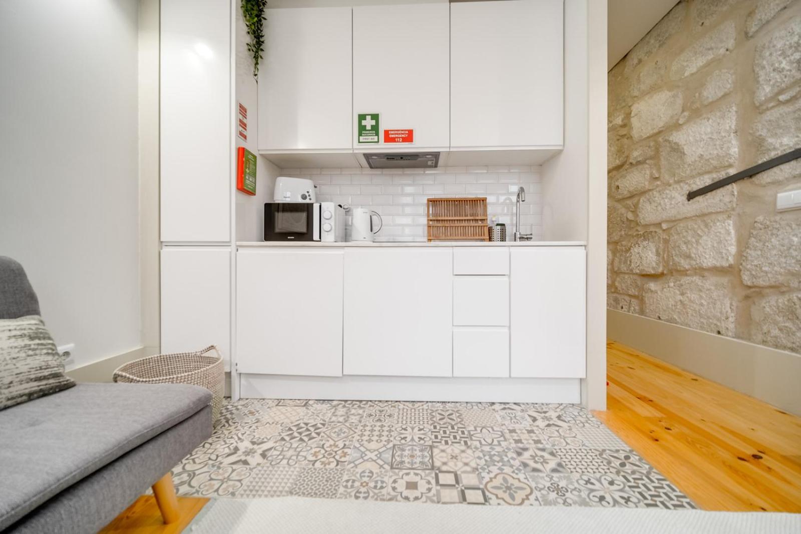 Nomad's Bonjardim City Flats