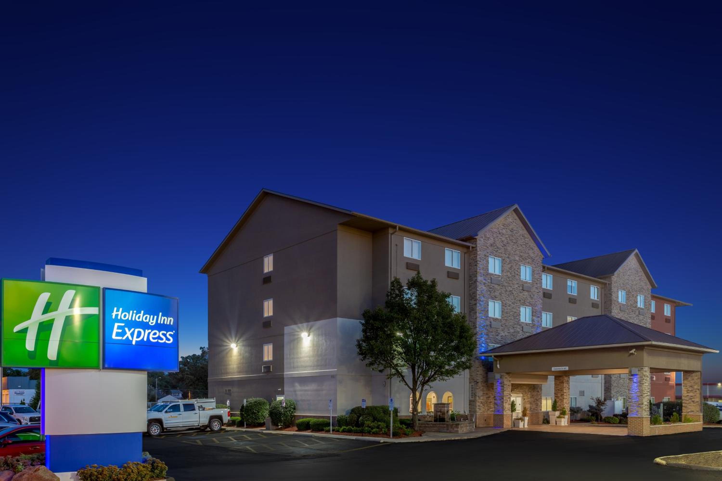 Hotel Holiday Inn Express Columbus - Ohio Expo Center, an IHG Hotel - Image 1