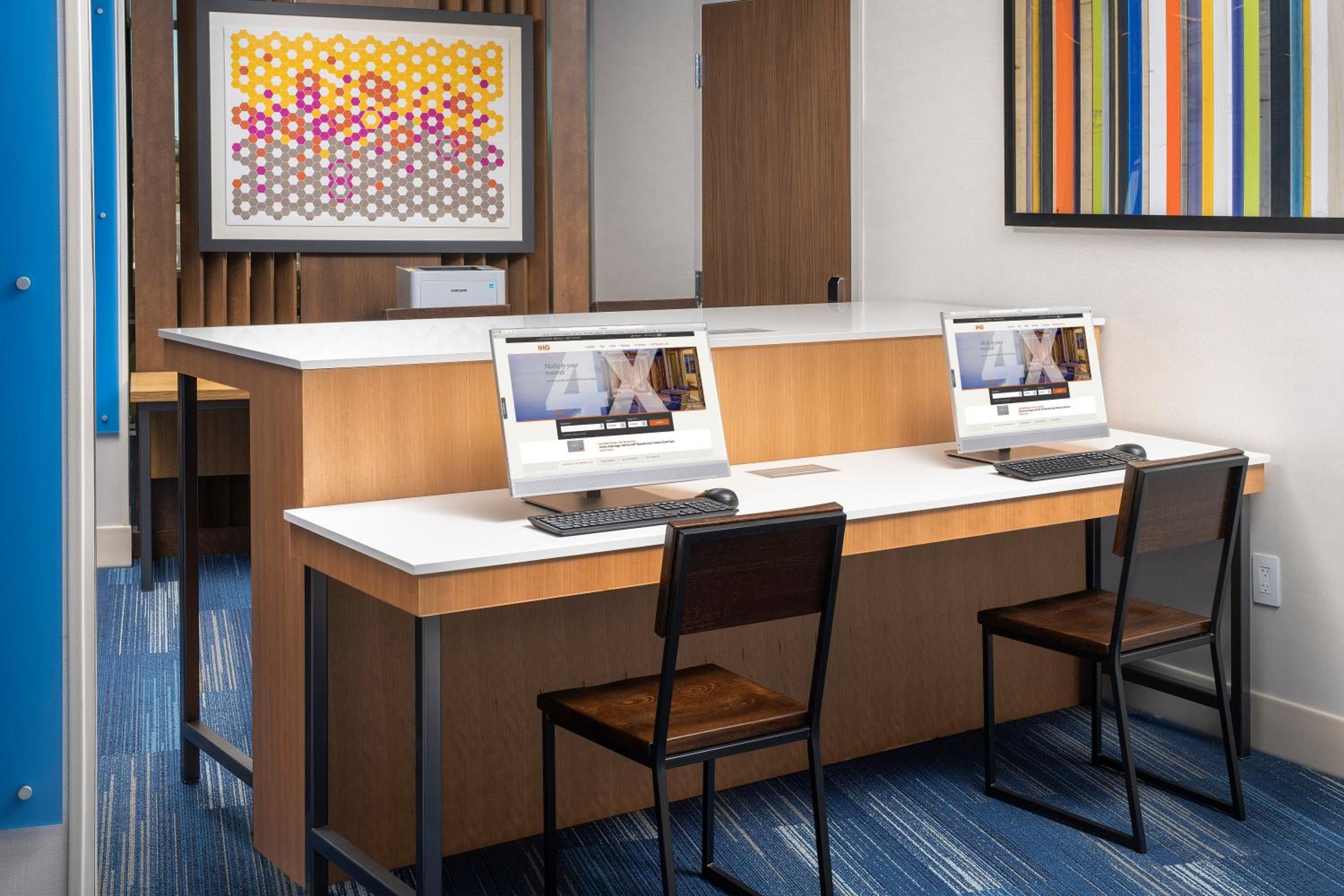 Kingsland Vacations - Holiday Inn Express Suites Kingsland I-95-Naval Base Area, an IHG Hotel - Property Image 9