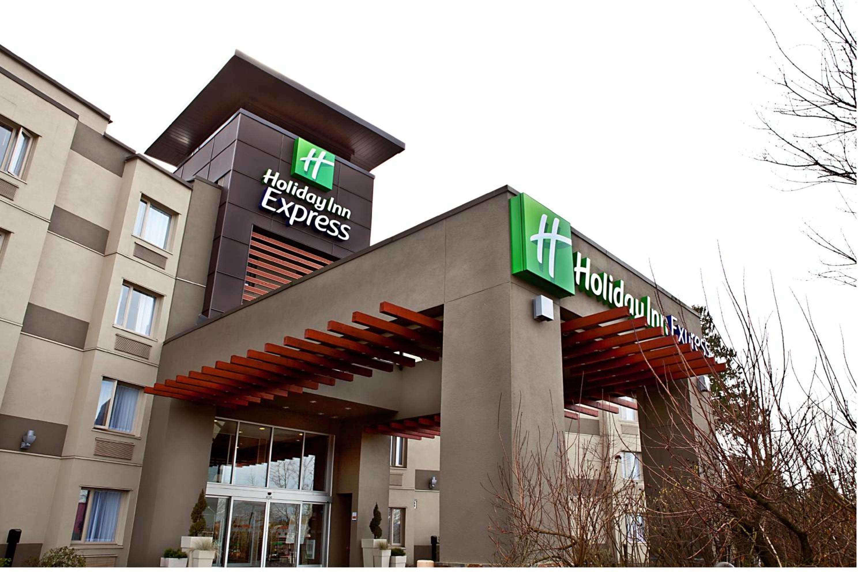 Langley Vacations - Holiday Inn Express  Suites Langley, an IHG Hotel - Property Image 4