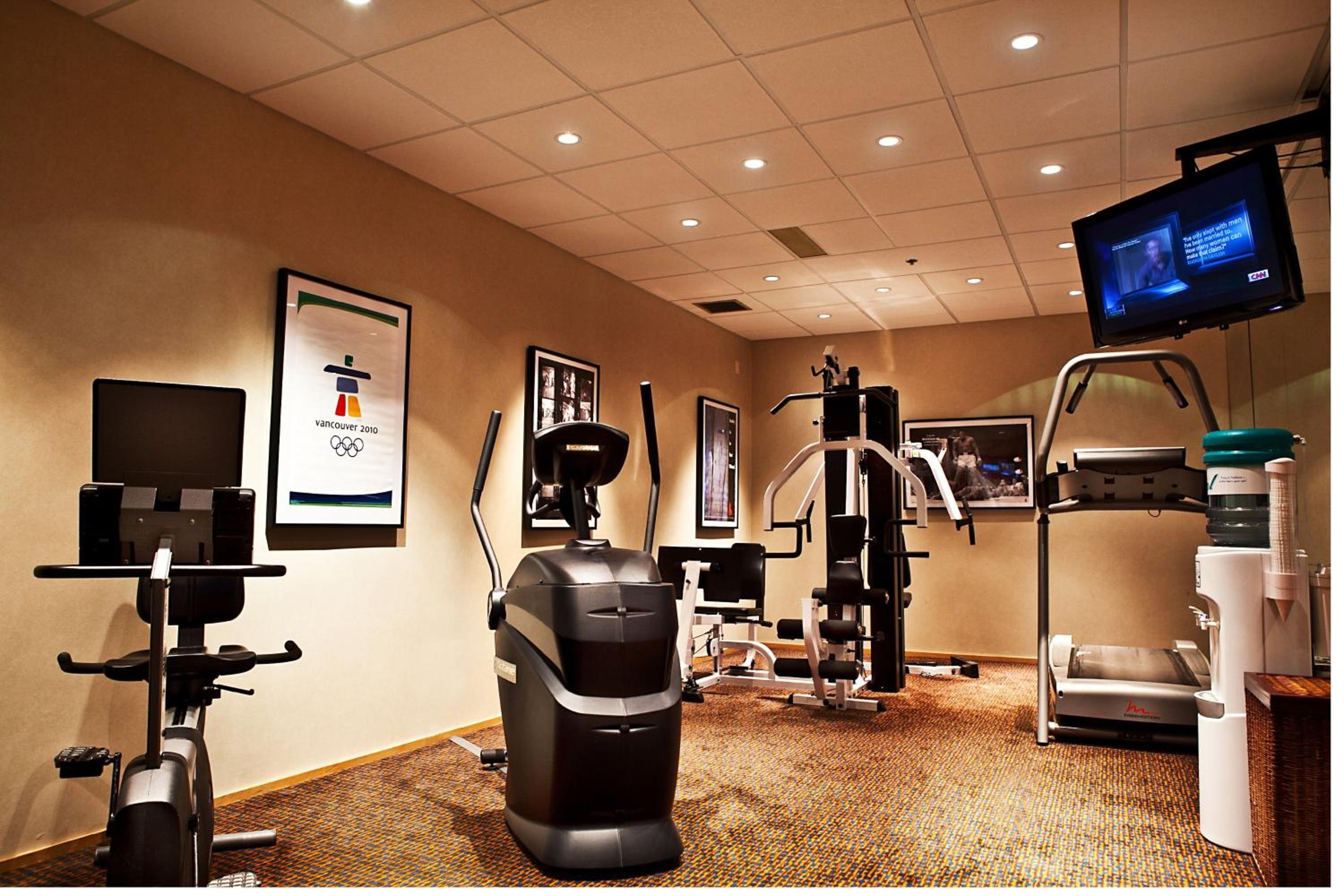 Langley Vacations - Holiday Inn Express  Suites Langley, an IHG Hotel - Property Image 3