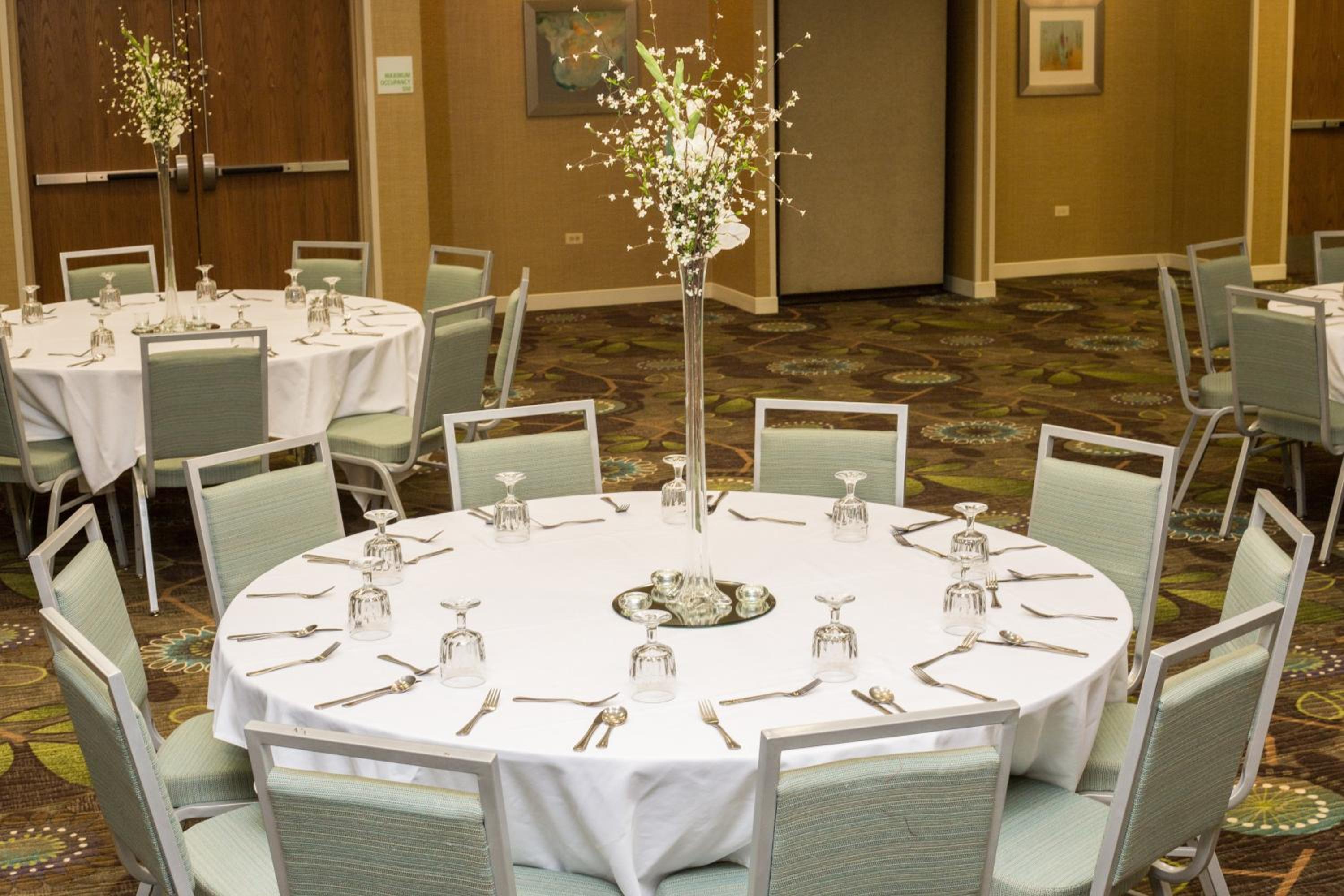 Bolingbrook Vacations - Holiday Inn Suites Bolingbrook, an IHG Hotel - Property Image 36