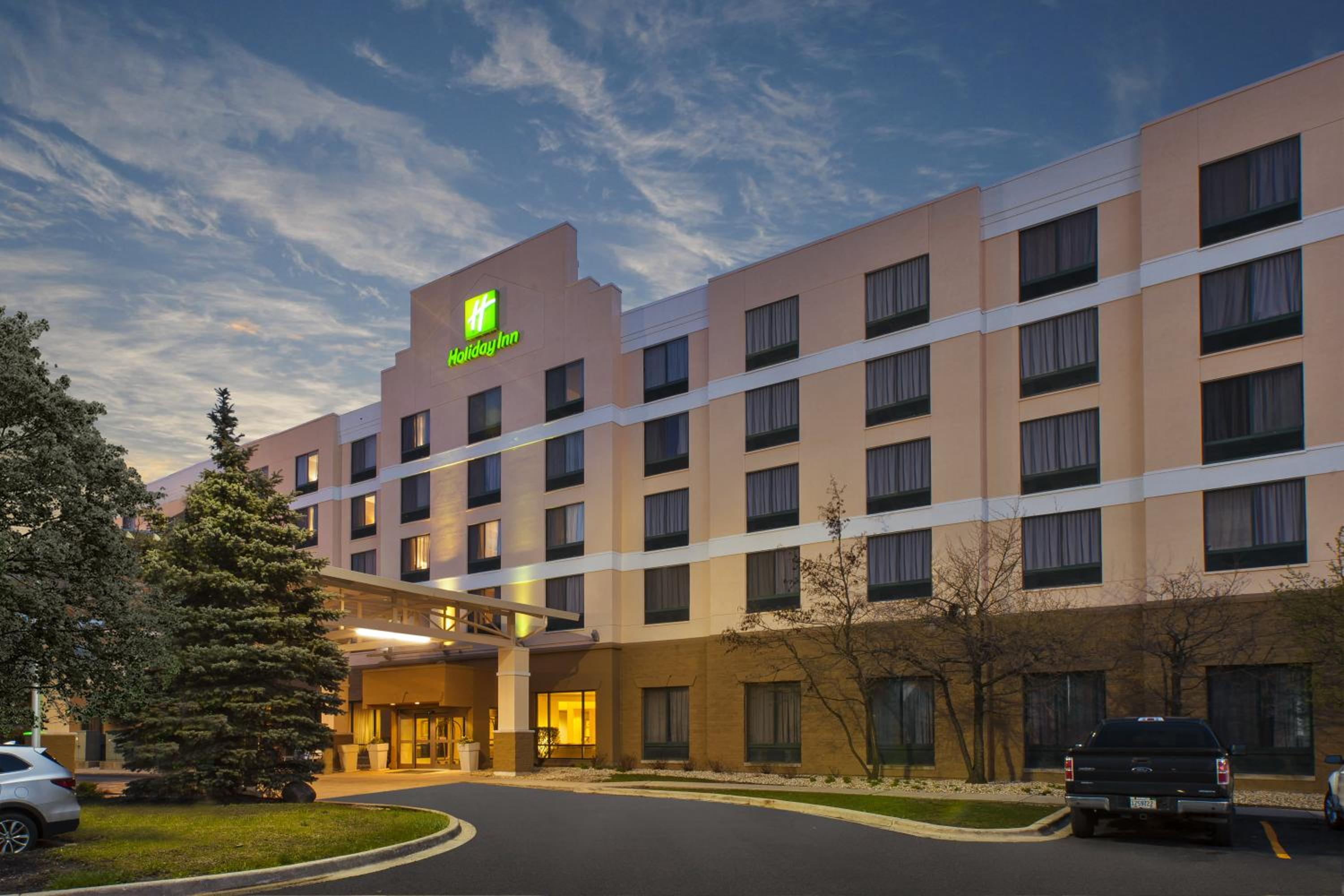 Bolingbrook Vacations - Holiday Inn Suites Bolingbrook, an IHG Hotel - Property Image 41