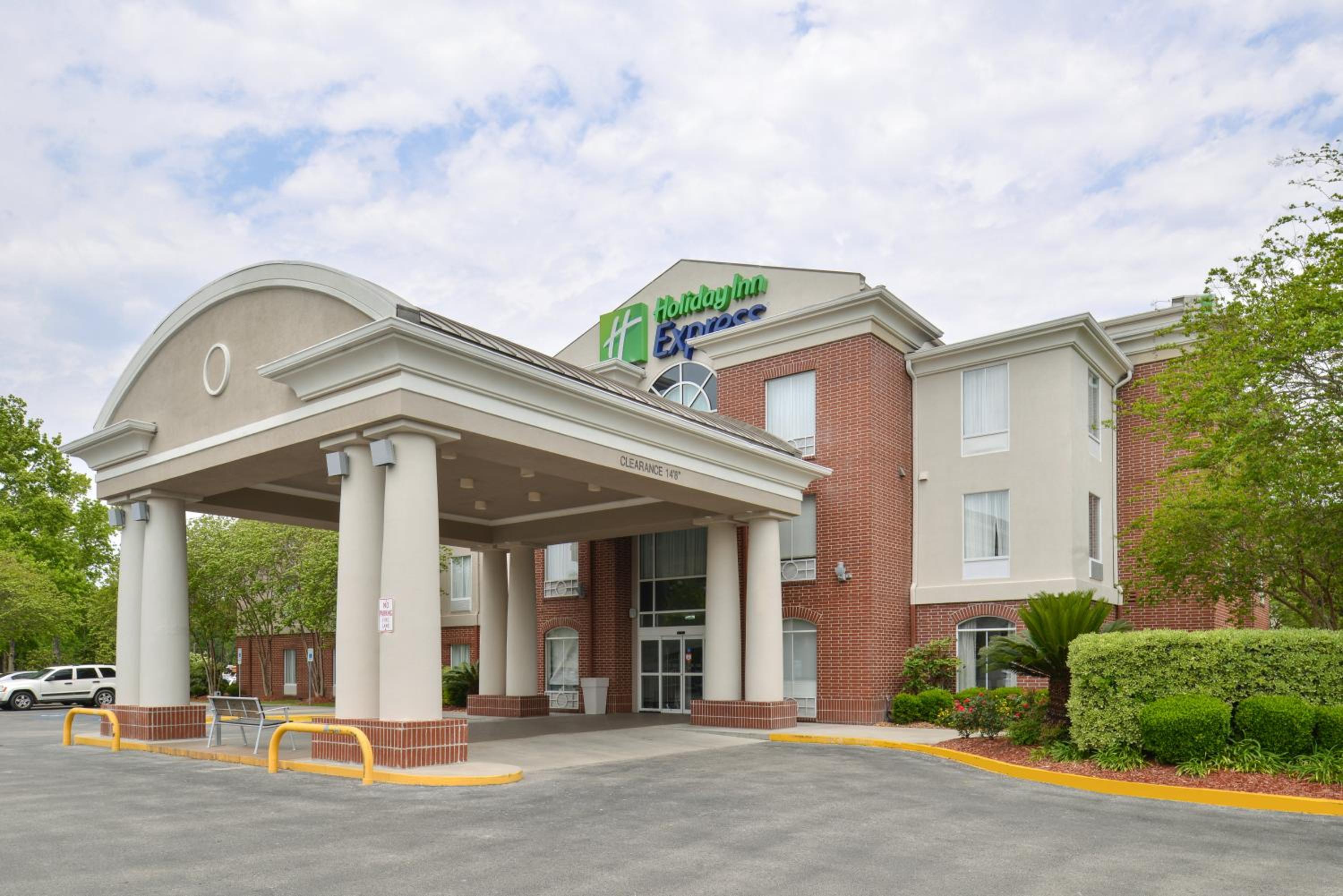 Hotel Holiday Inn Express Hotel & Suites Lafayette, an IHG Hotel - Image 1