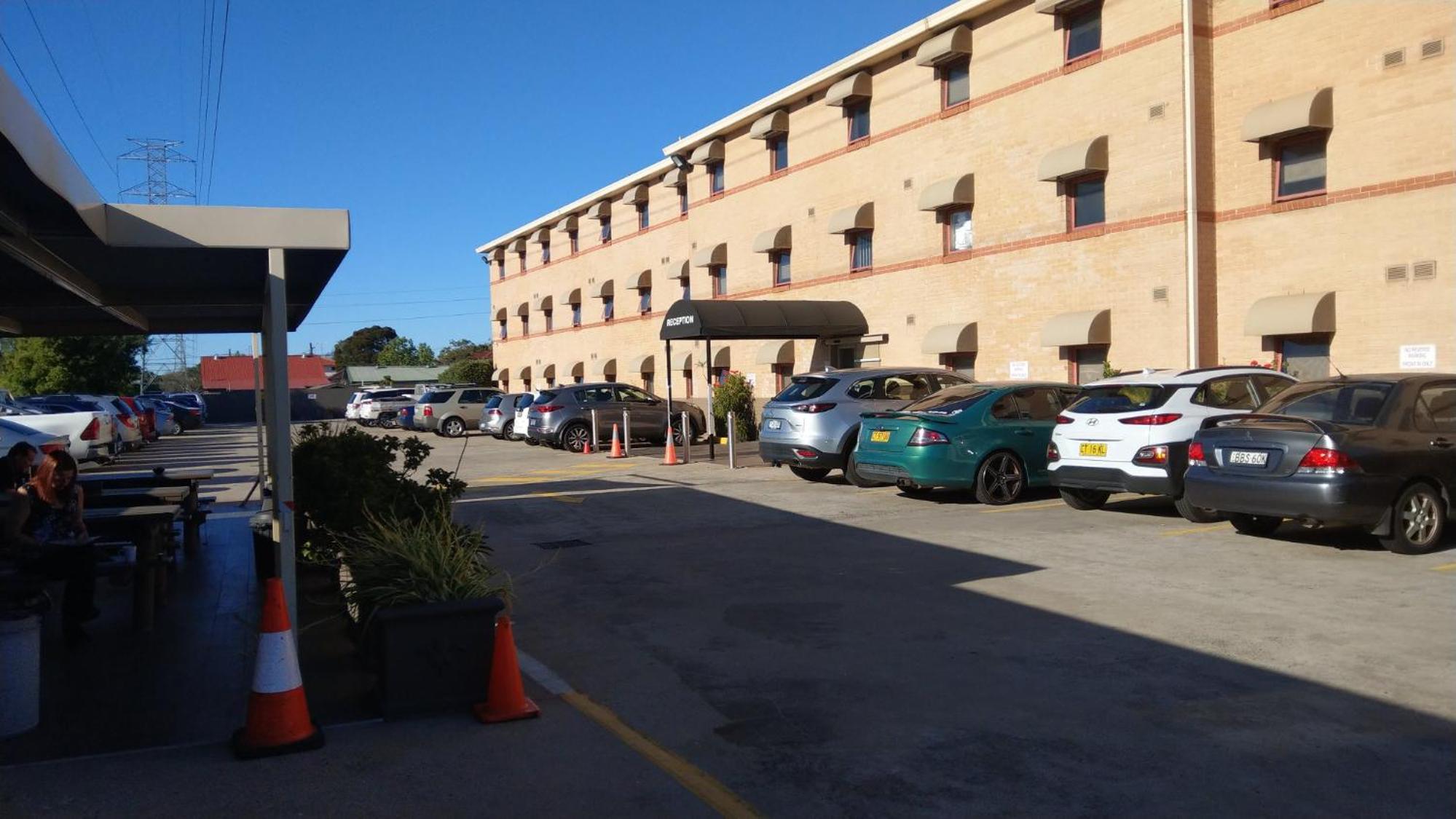 Arena Hotel (formerly Sleep Express Motel)