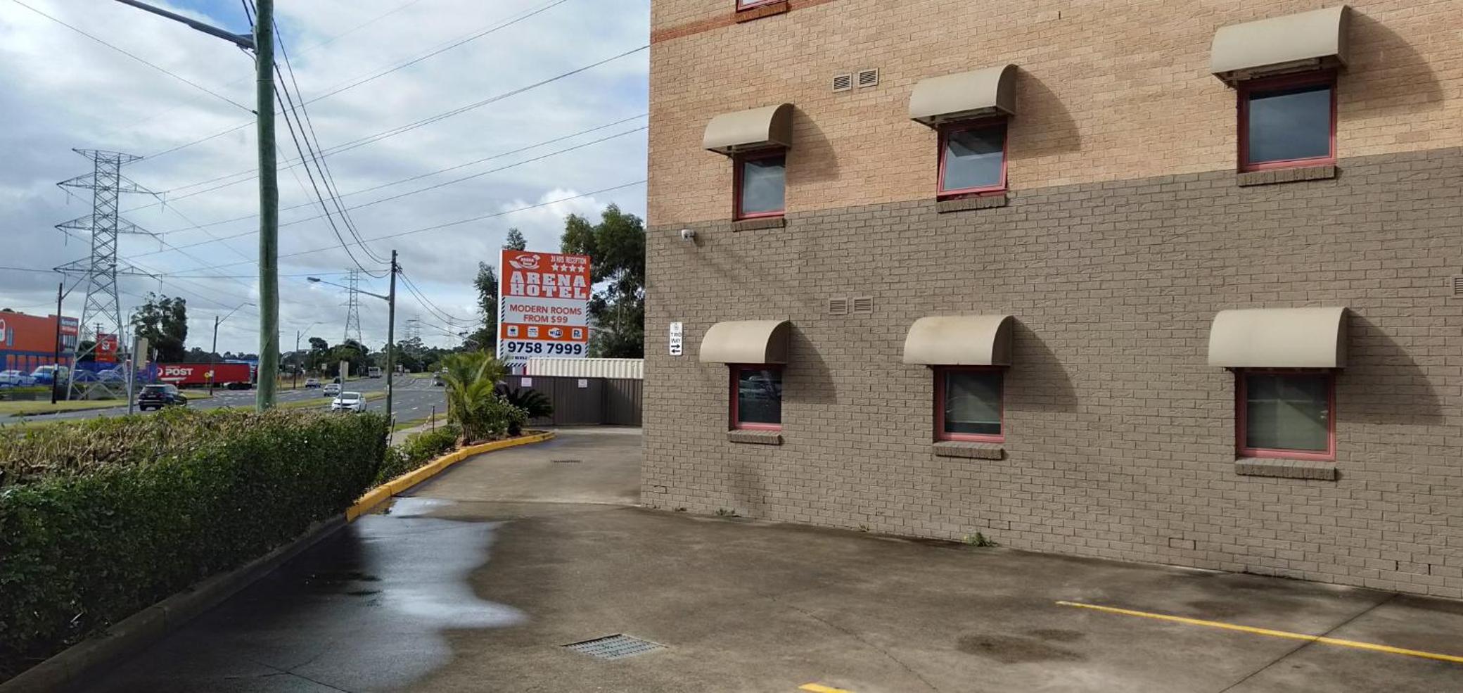 Arena Hotel (formerly Sleep Express Motel)