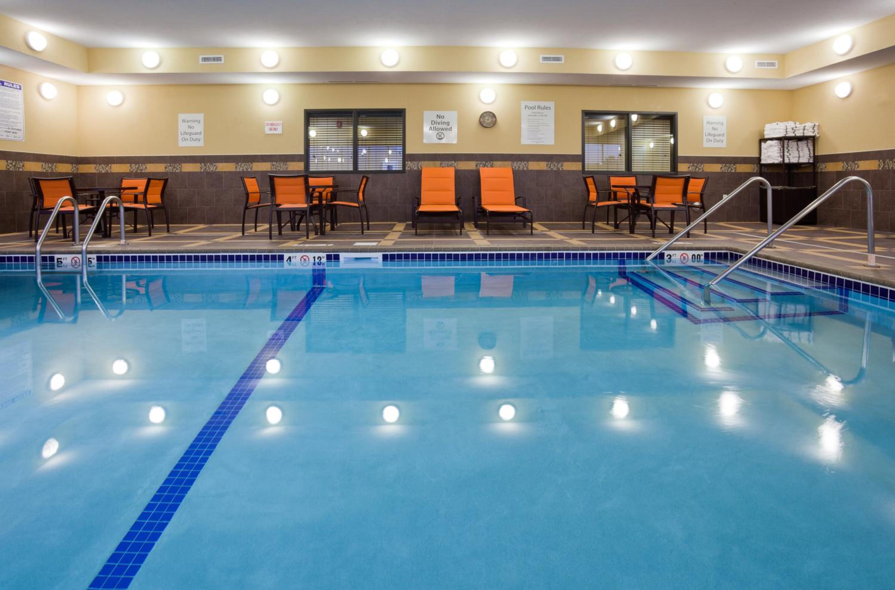 Holiday Inn Express & Suites Fort Dodge by IHG