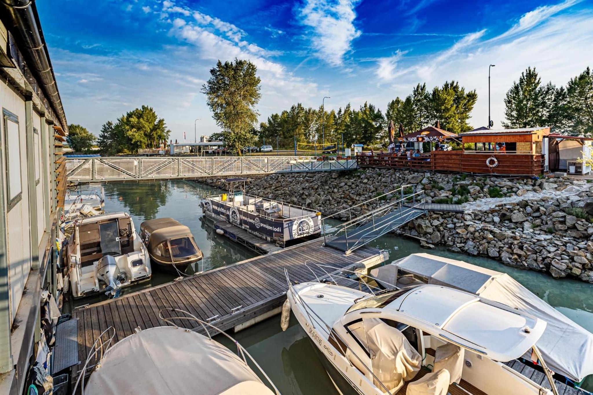 YACHTER CLUB Modrá Čajka - Image 3