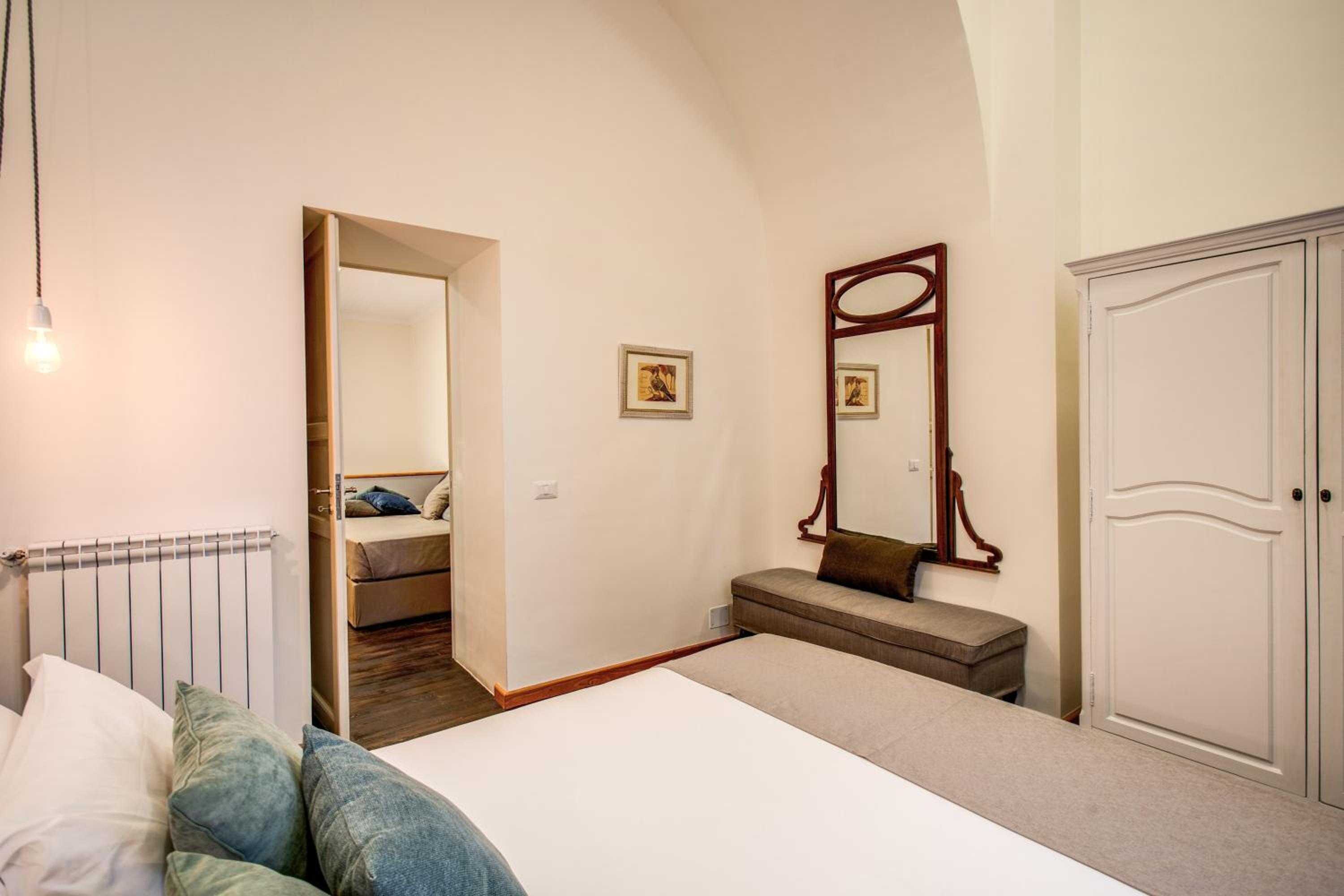 Casa Hosteno en Naples — hotel room