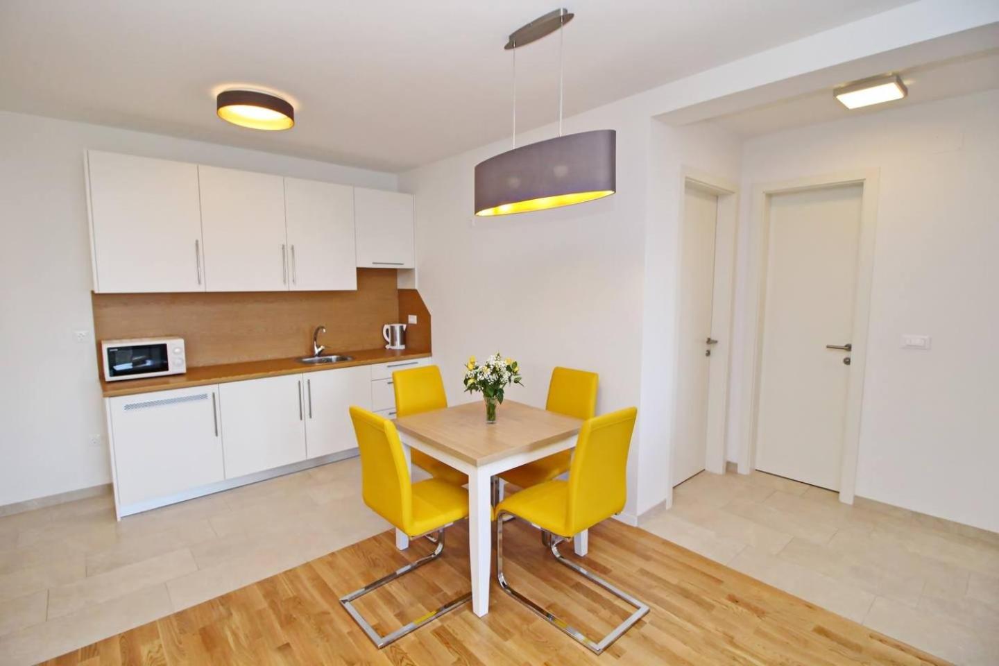 Apartments Kula